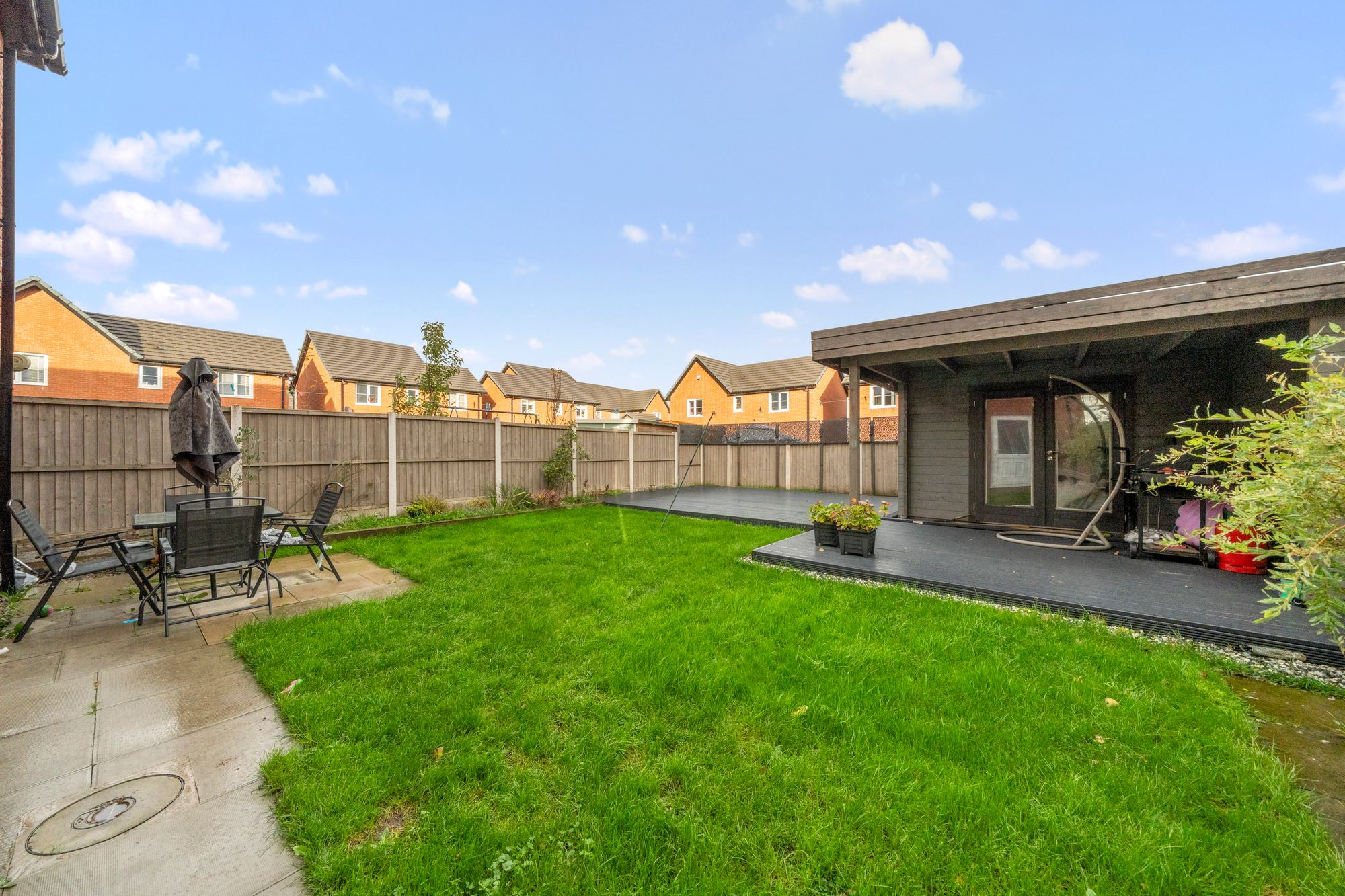 Hulme Gardens, Leigh, WN7