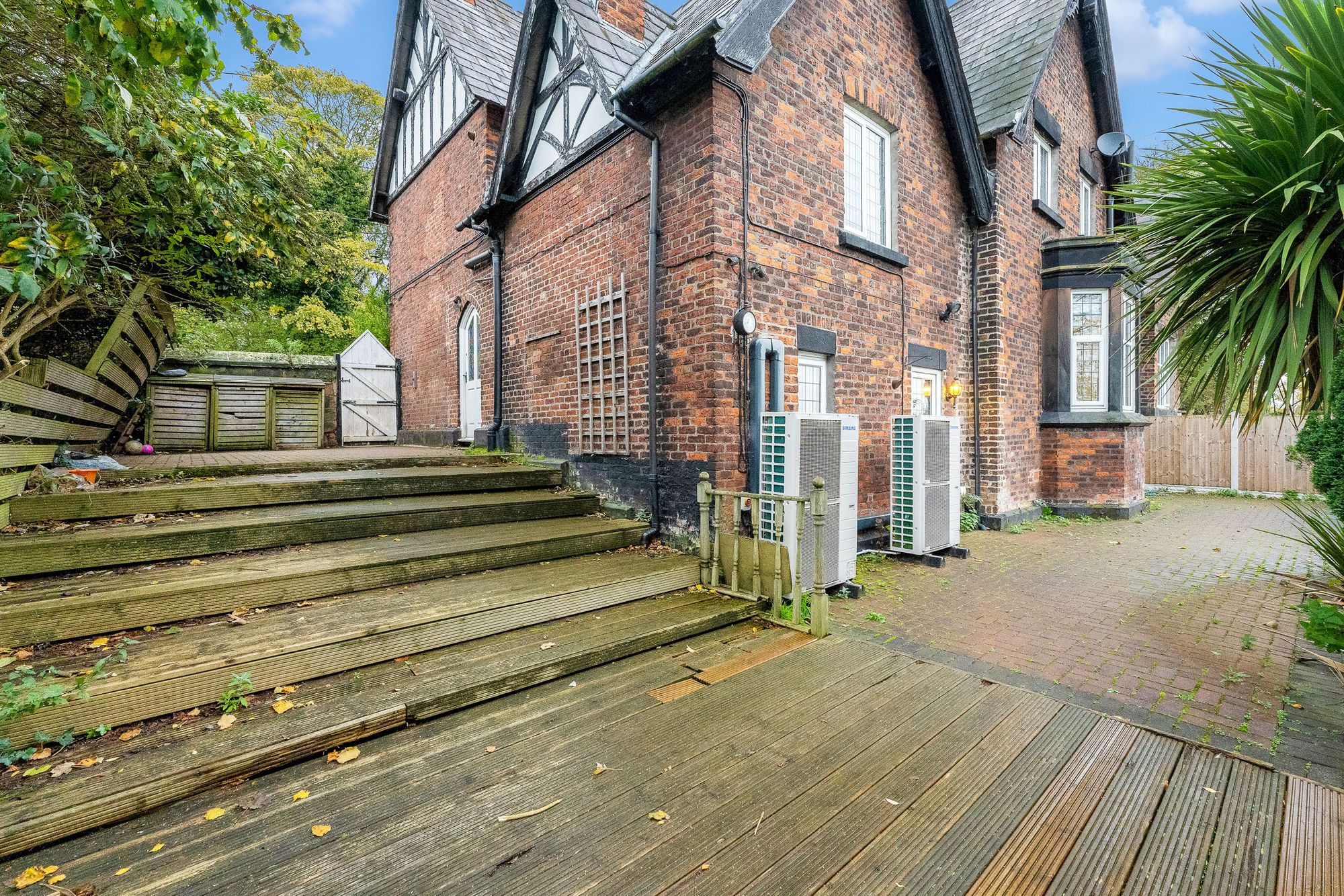 Castle Road, Halton, WA7