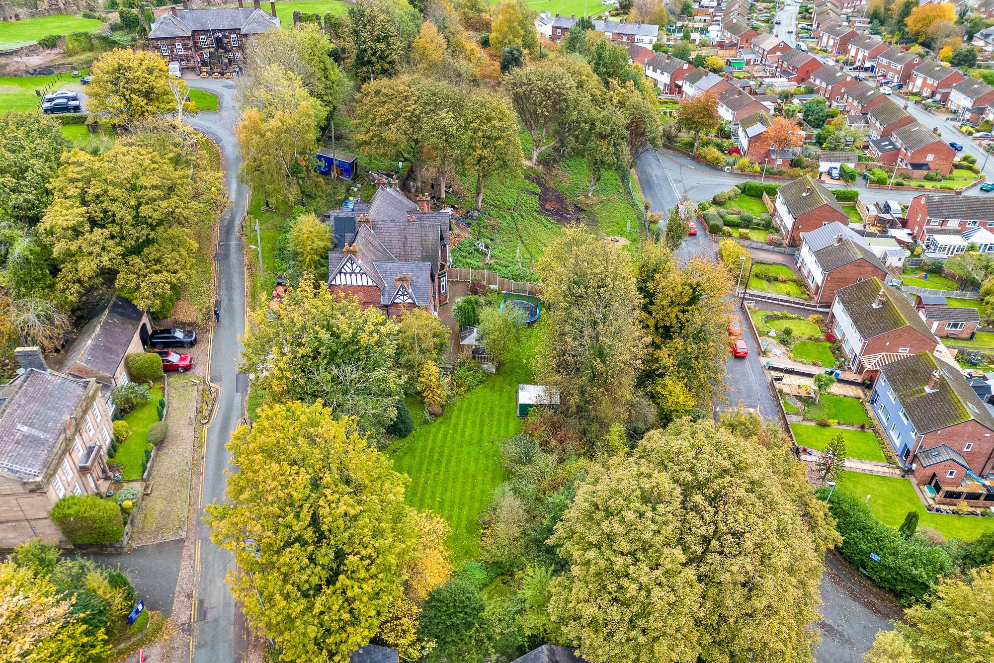 Castle Road, Halton, WA7