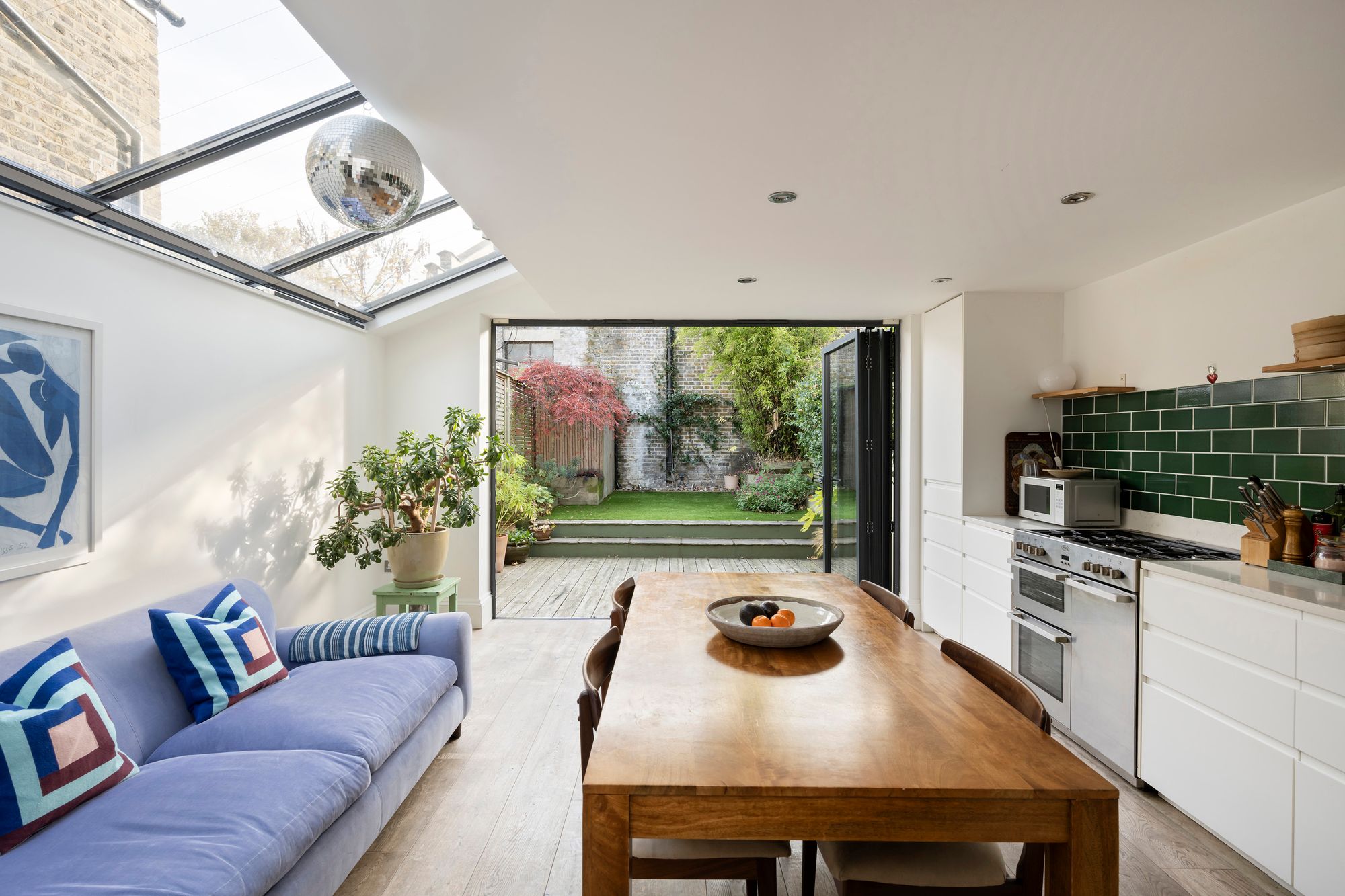 SOH-Howden-Street-Kitchen-Dining-1_Lo