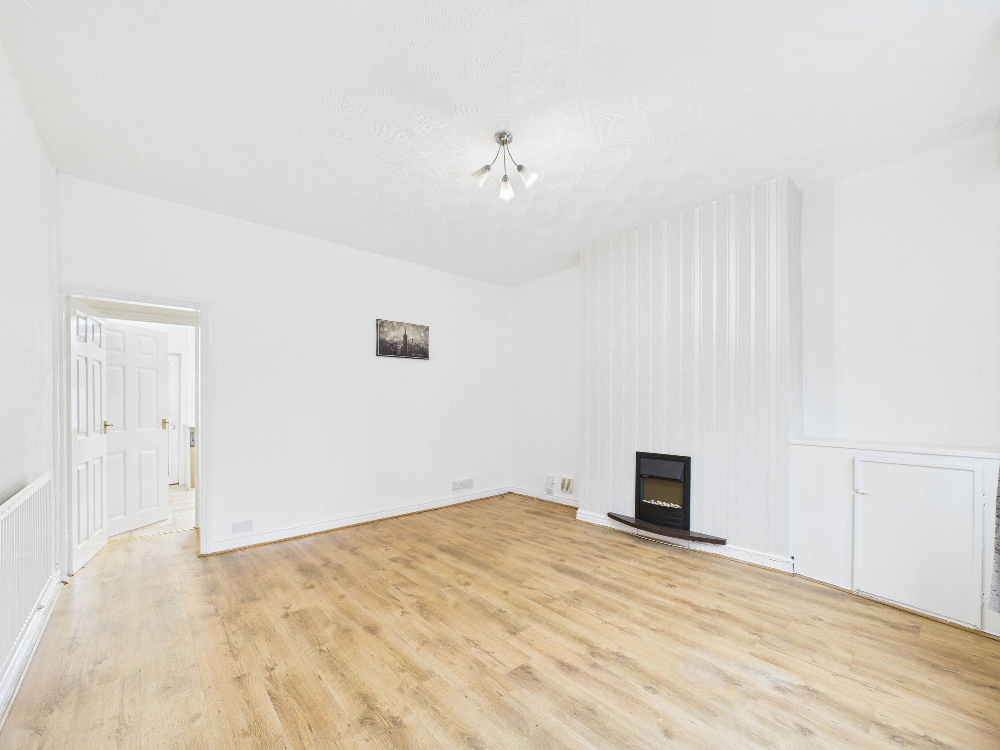 CAM05197G0 PR0150 STILL001