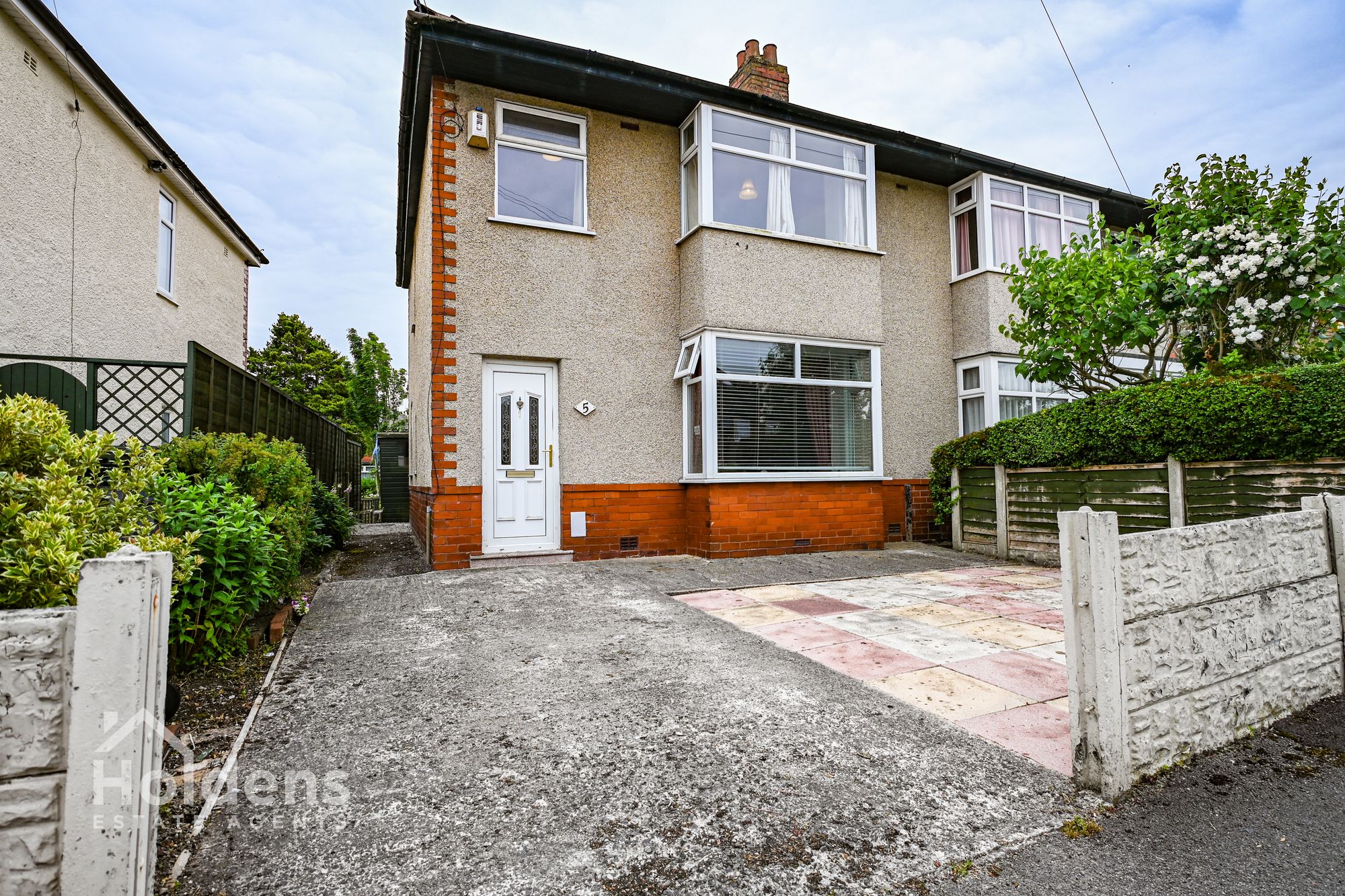 Lawrence Avenue, Preston, PR1