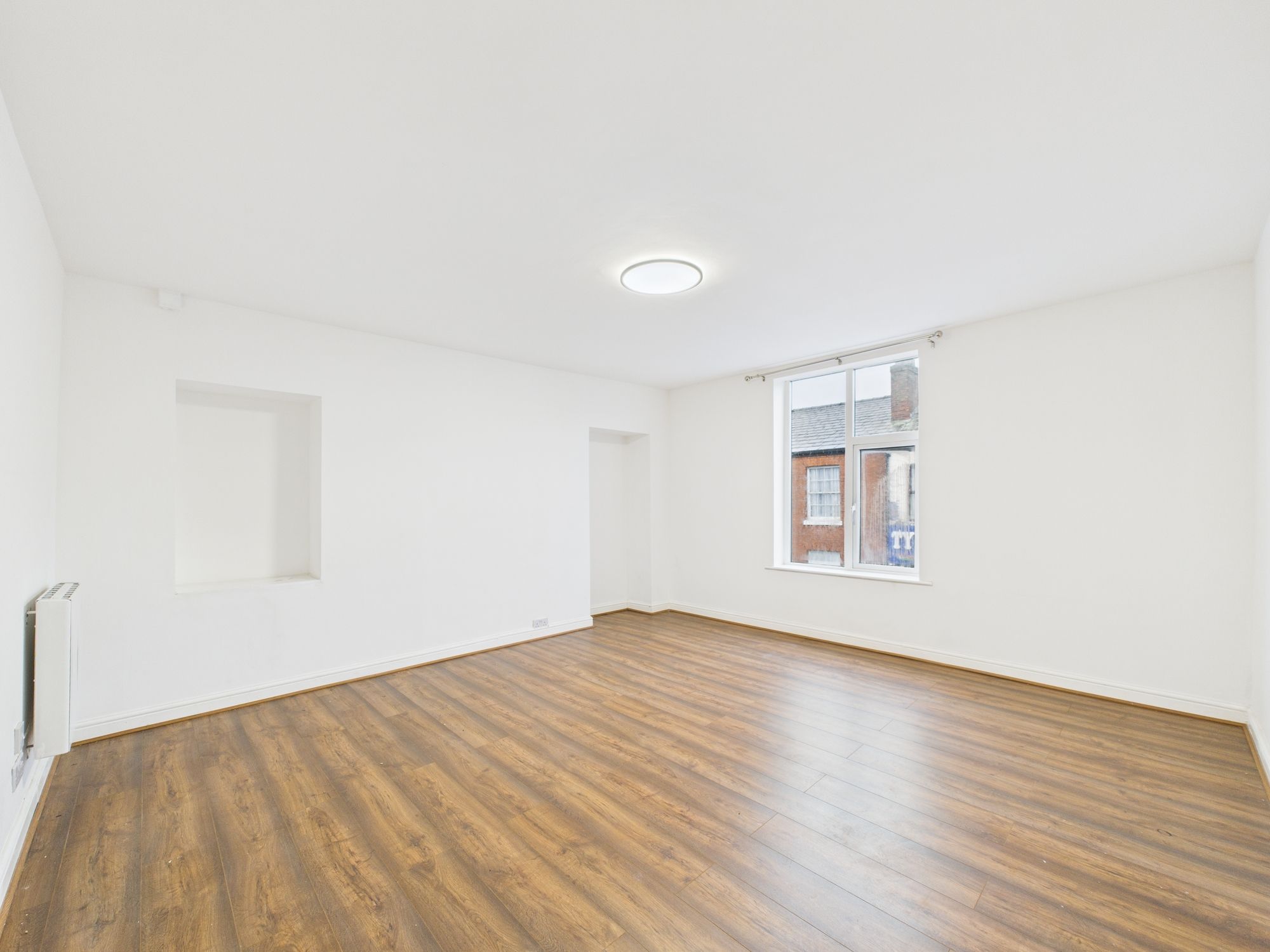 CAM05197G0 PR0153 STILL009