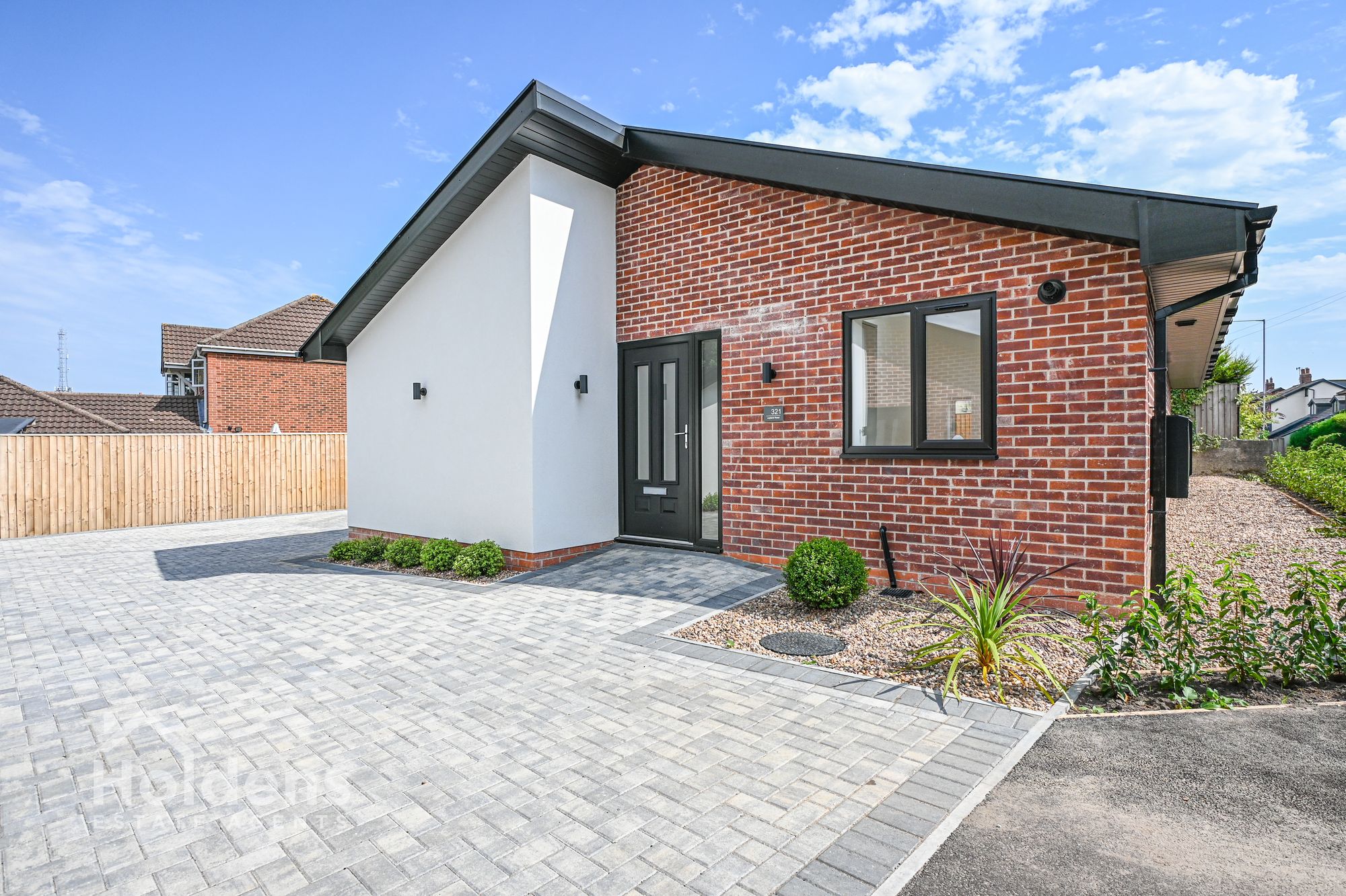 Leyland Road, Penwortham, PR1