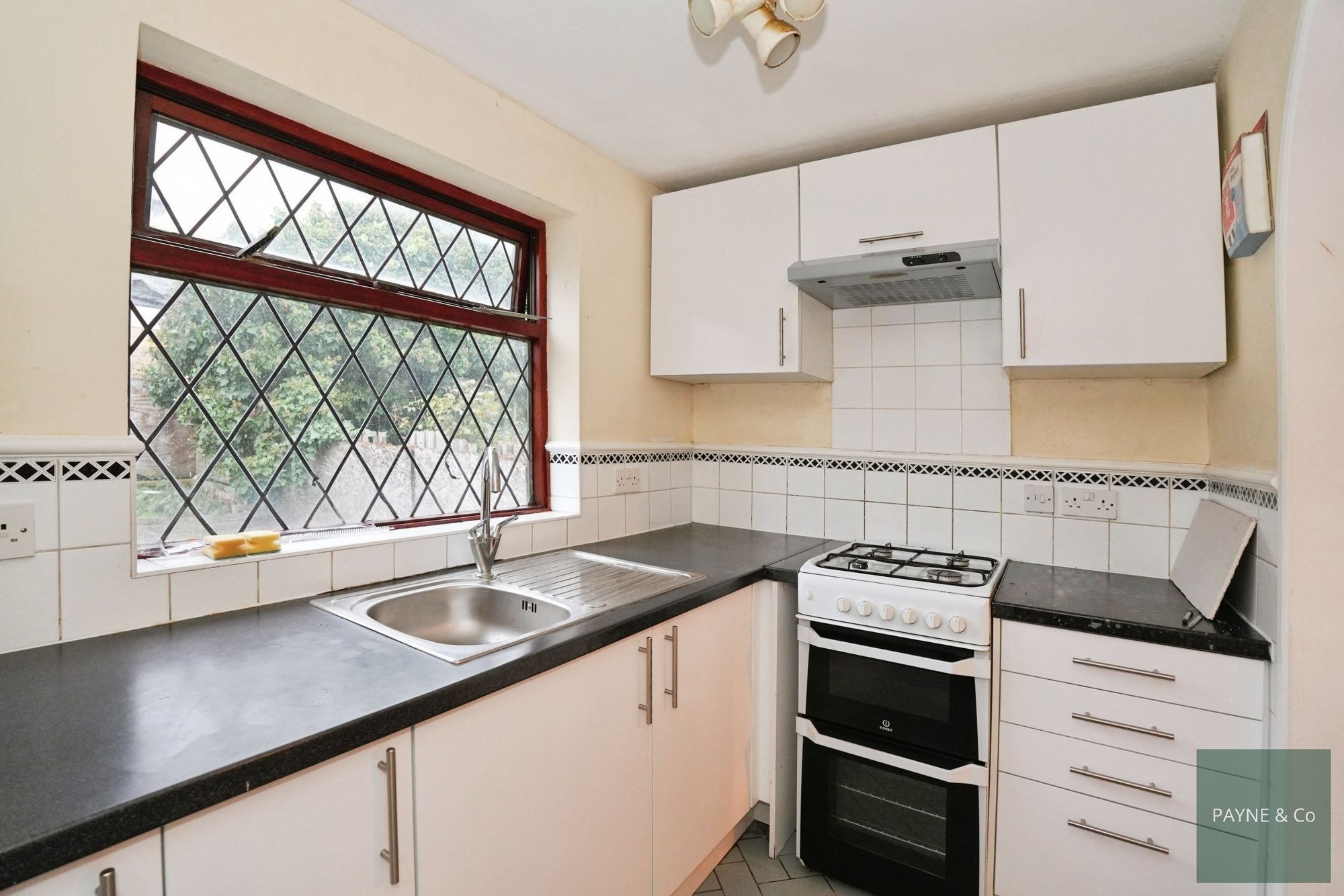 De Vere Gardens, Ilford, IG1