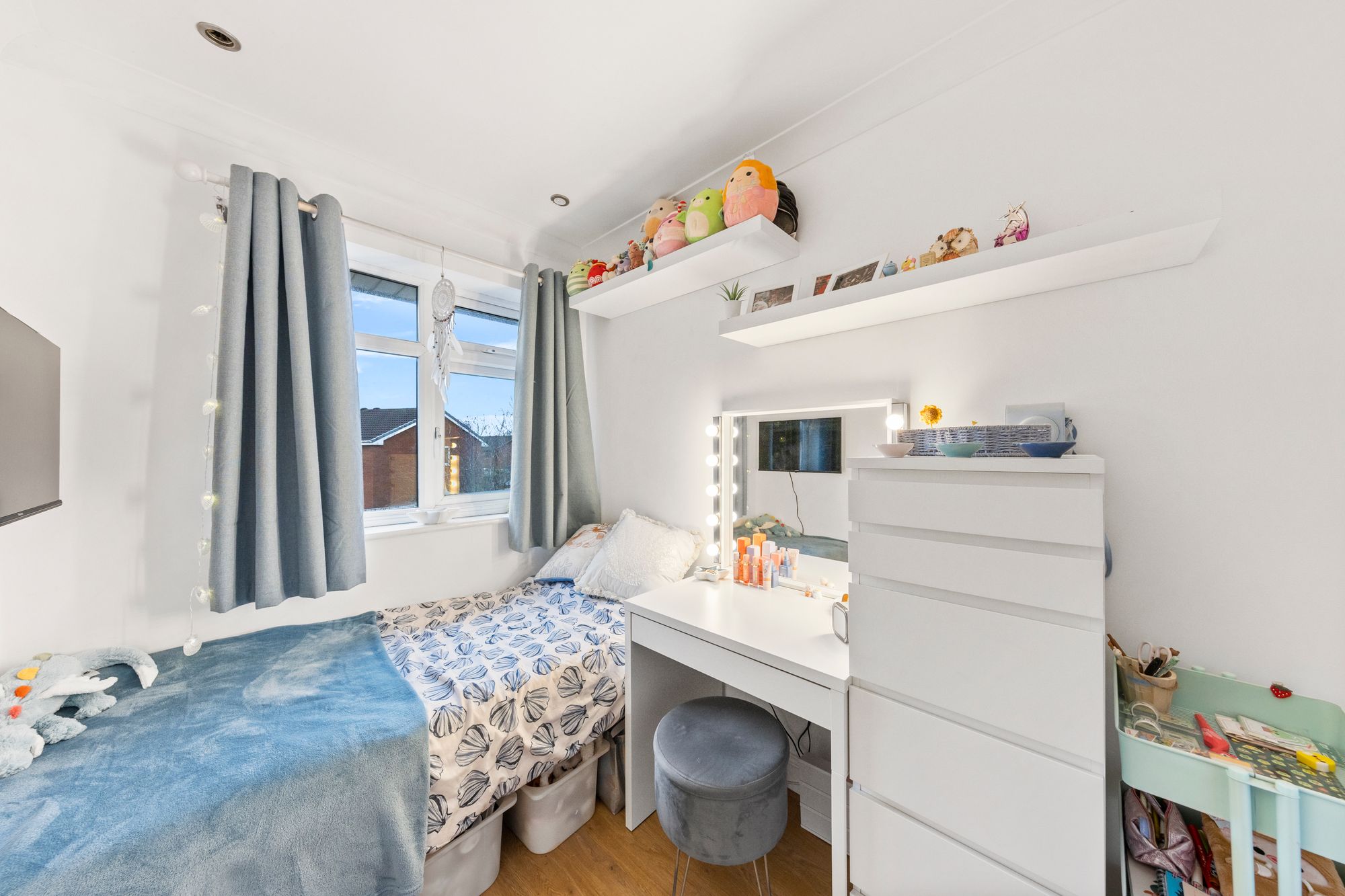 Montrose Close, Fearnhead, WA2