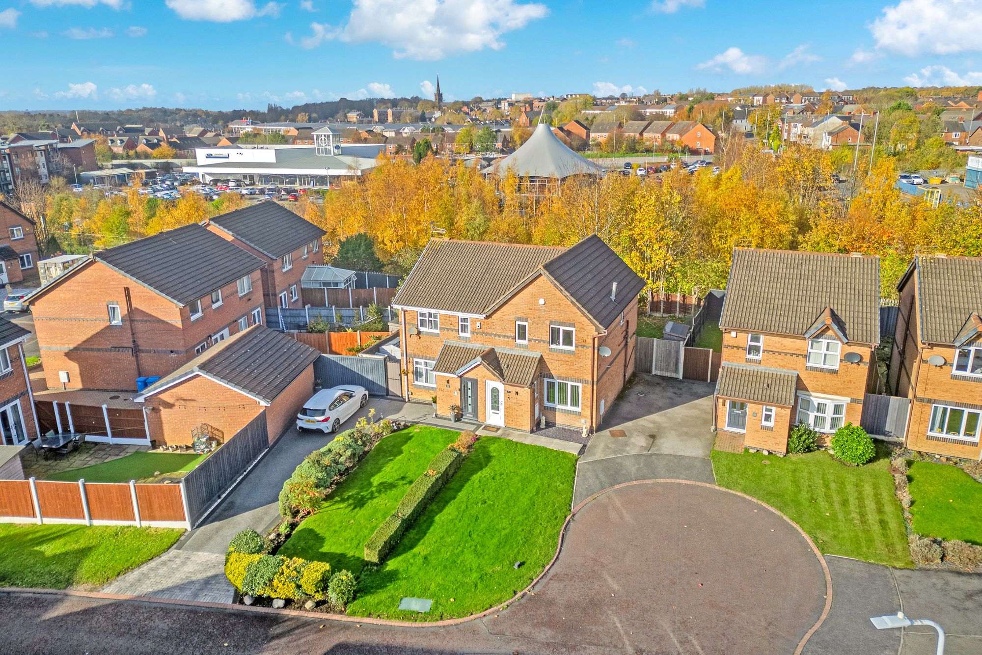 Broadlands, Prescot, L35