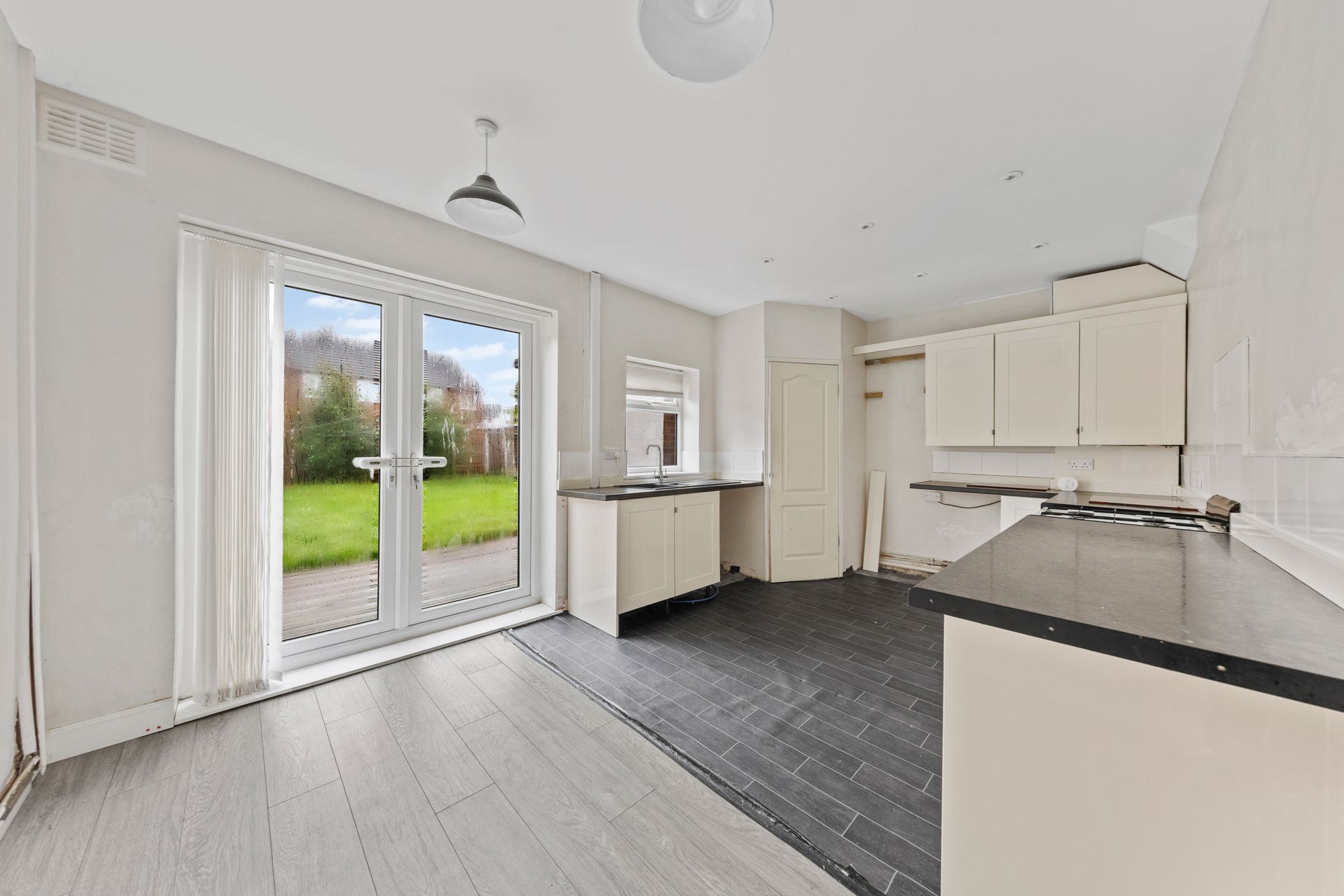 Elston Avenue, Newton-Le-Willows, WA12