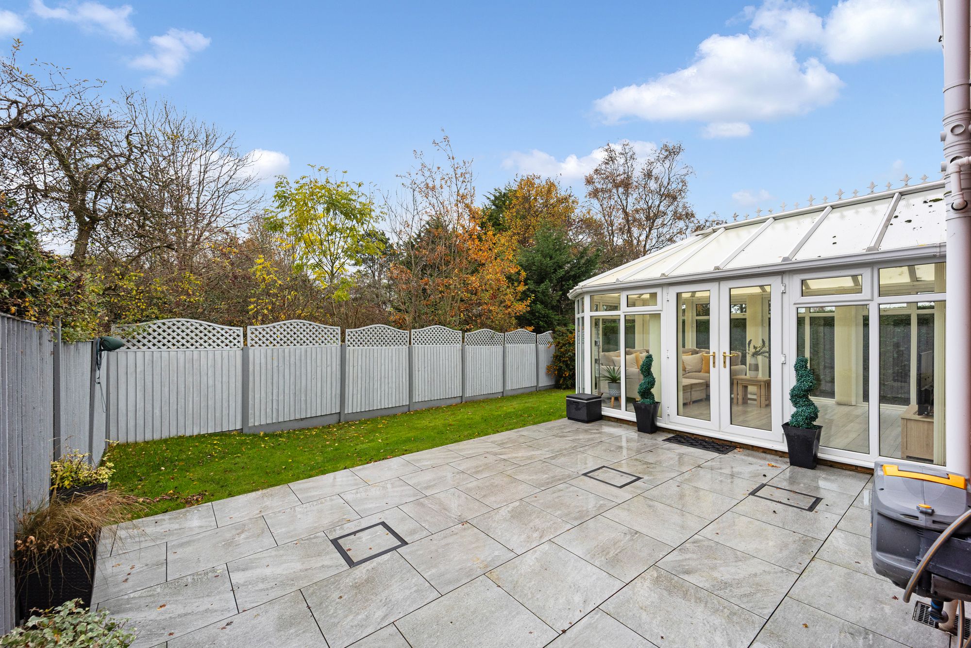 Highgate Close, Norton, WA7