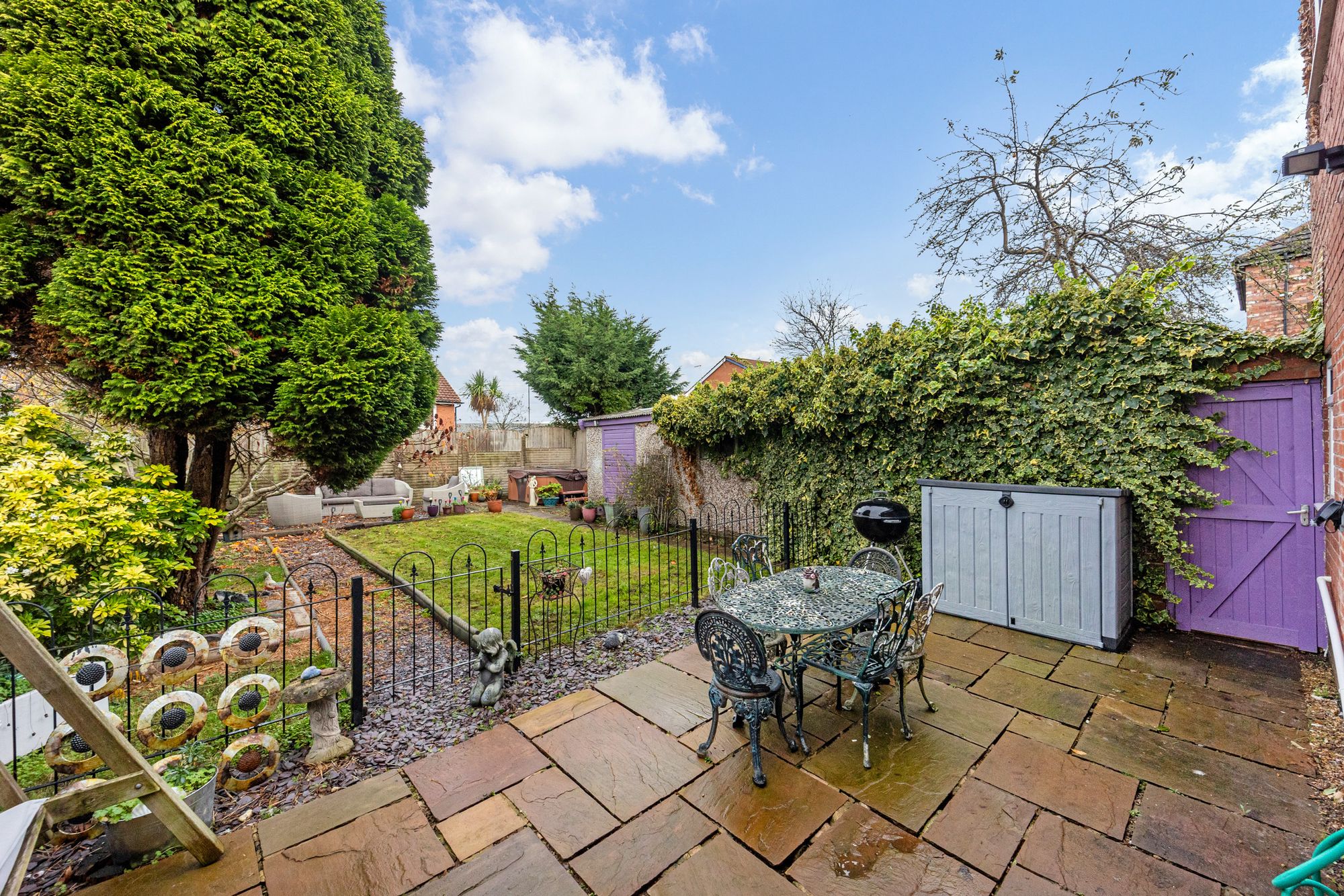 Halton Brow, Halton, WA7