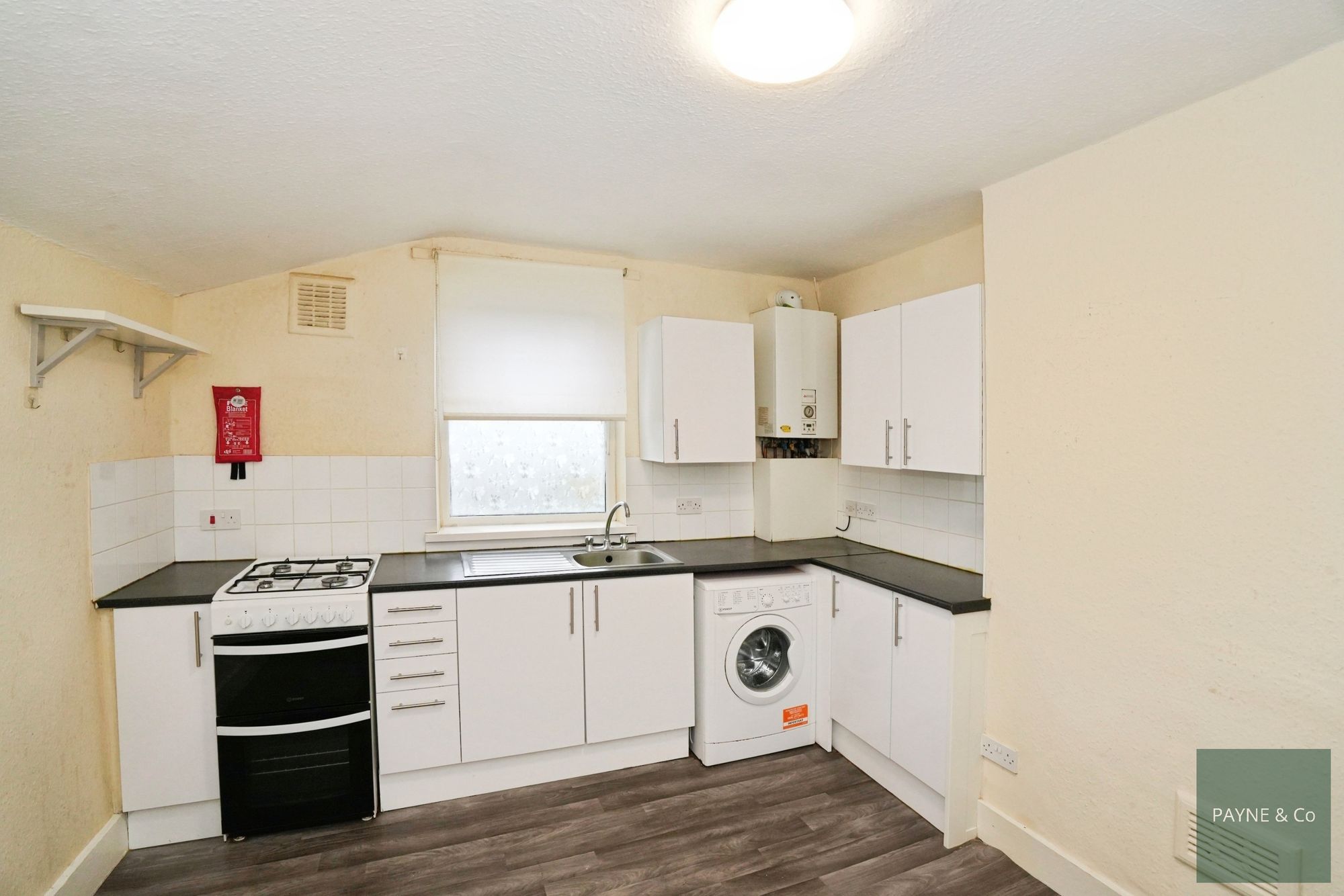 De Vere Gardens, Ilford, IG1