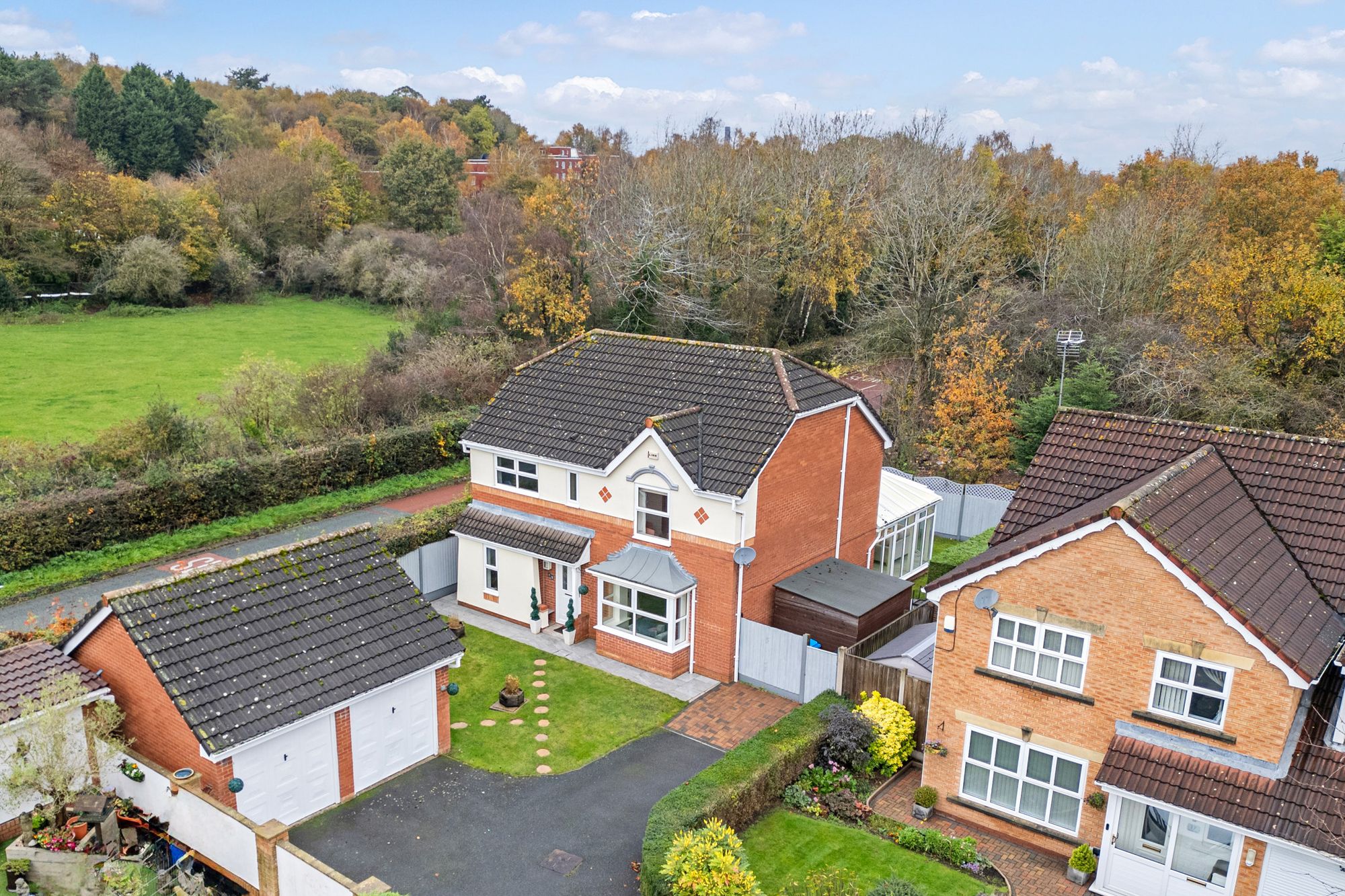 Highgate Close, Norton, WA7