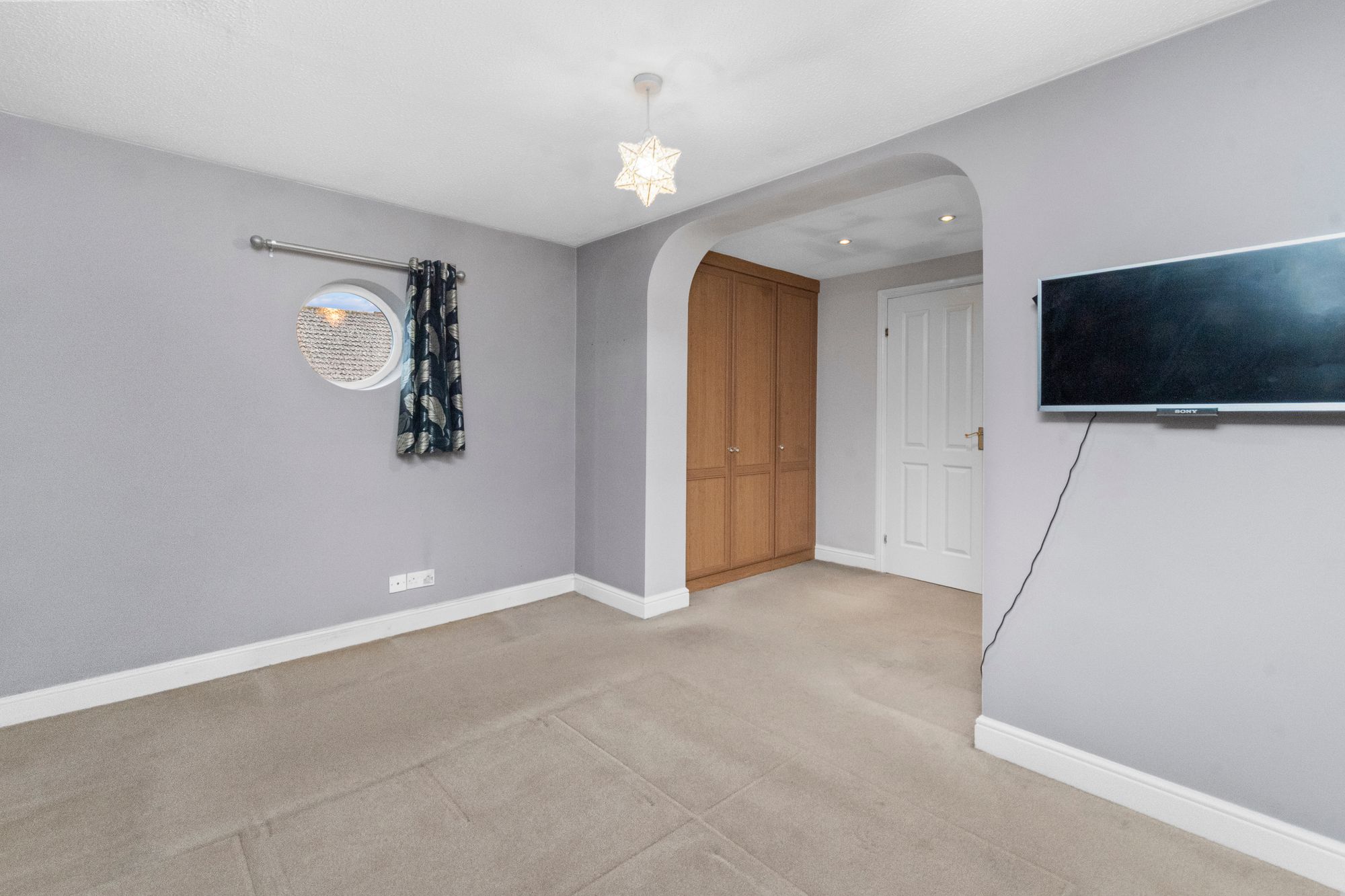 Deacons Close, Croft, WA3