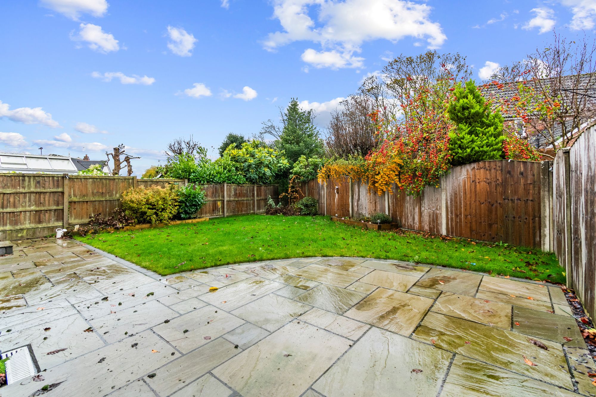 Deacons Close, Croft, WA3