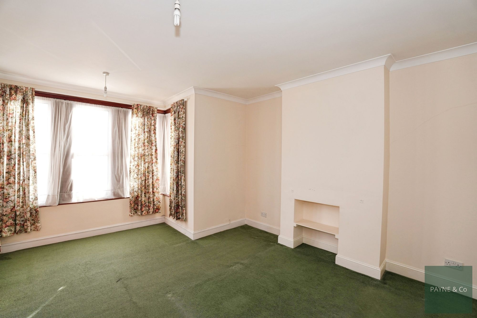Ranelagh Gardens, Ilford, IG1