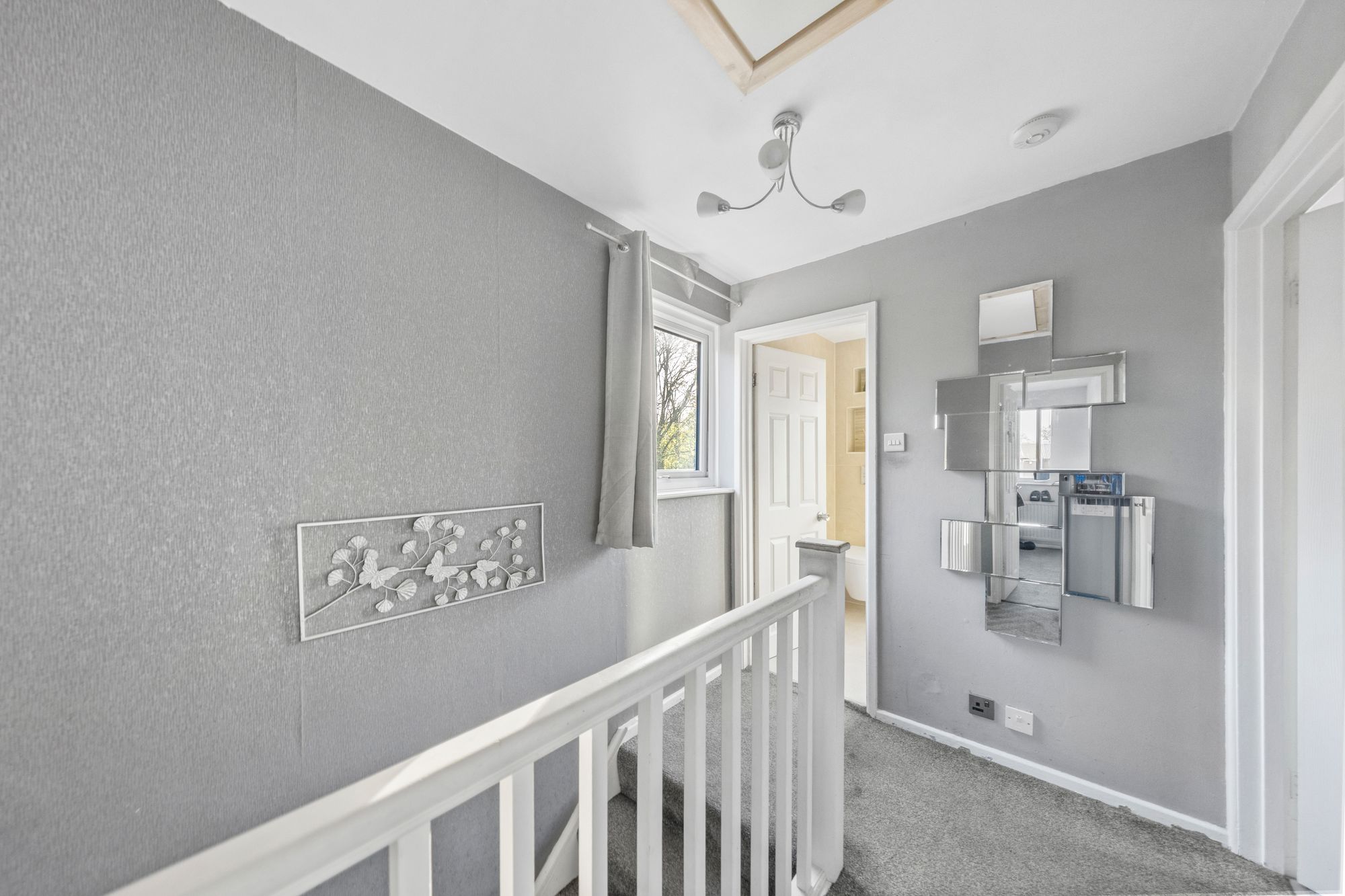 Langland Close, Callands, WA5