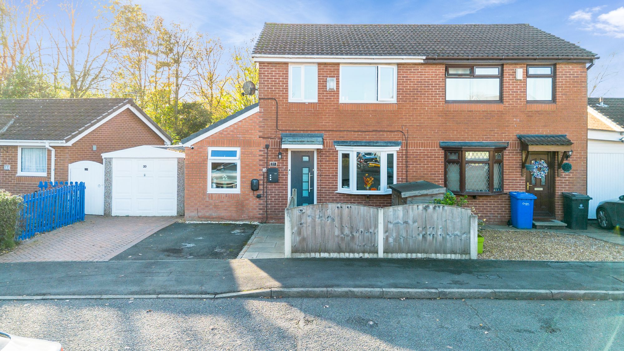 Langland Close, Callands, WA5