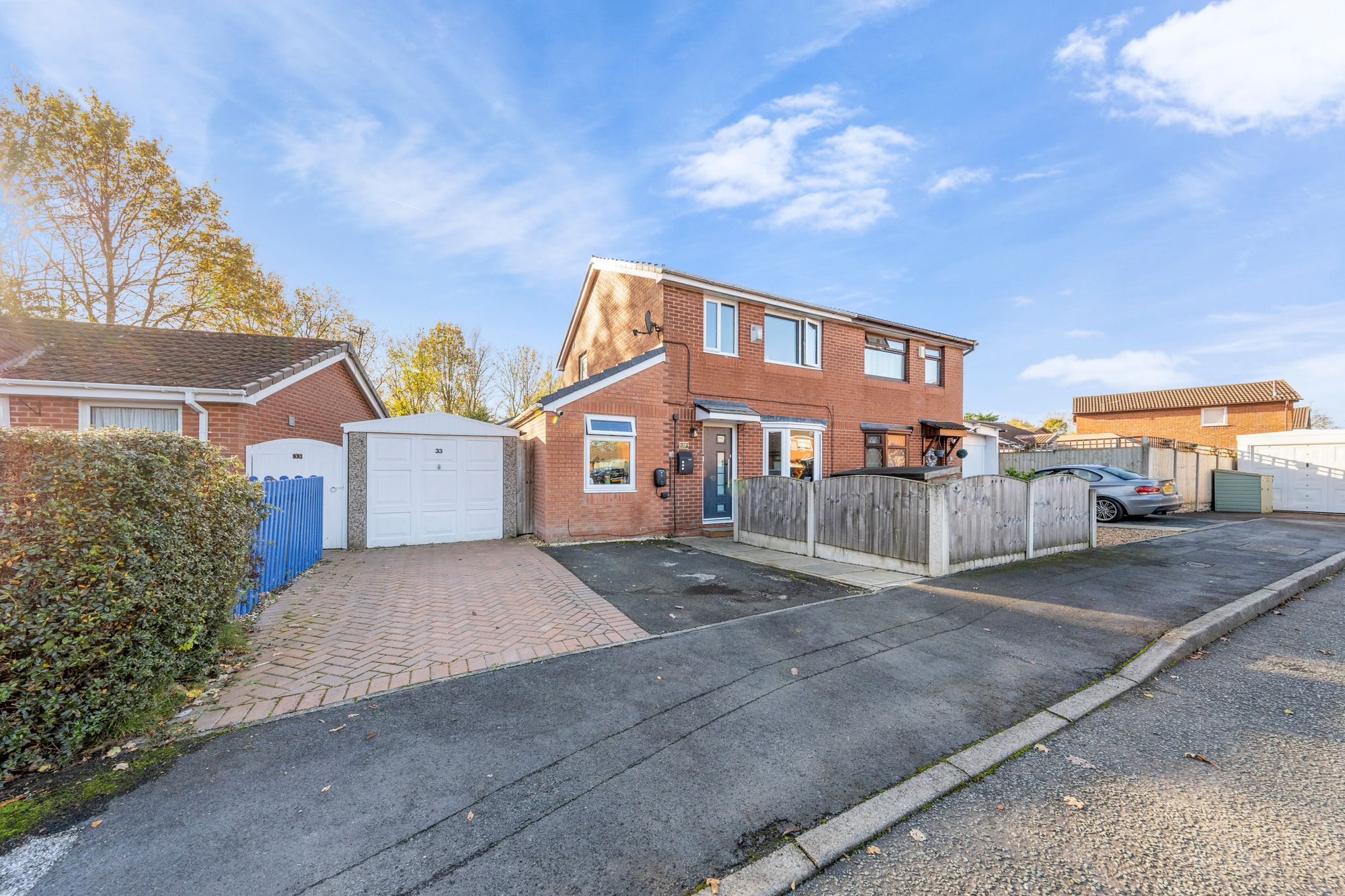 Langland Close, Callands, WA5