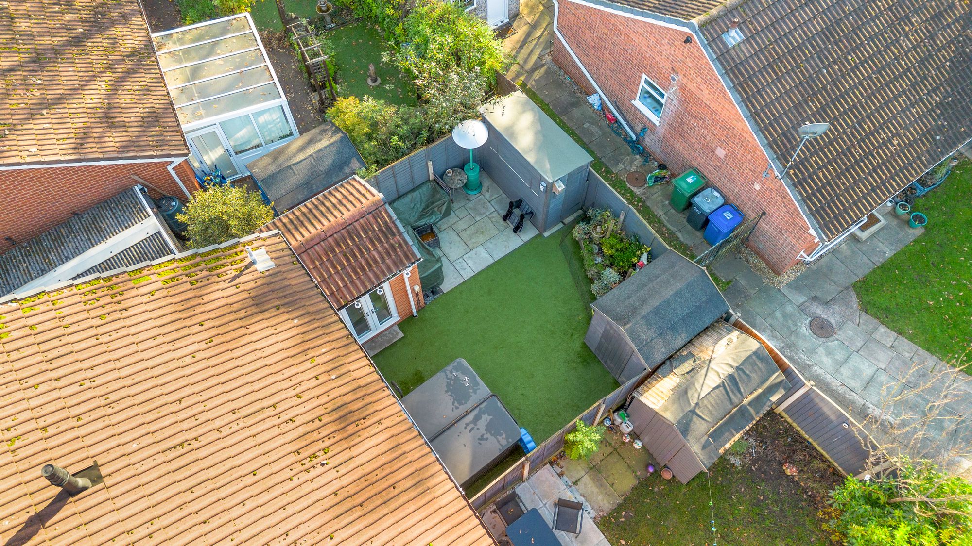 Langland Close, Callands, WA5