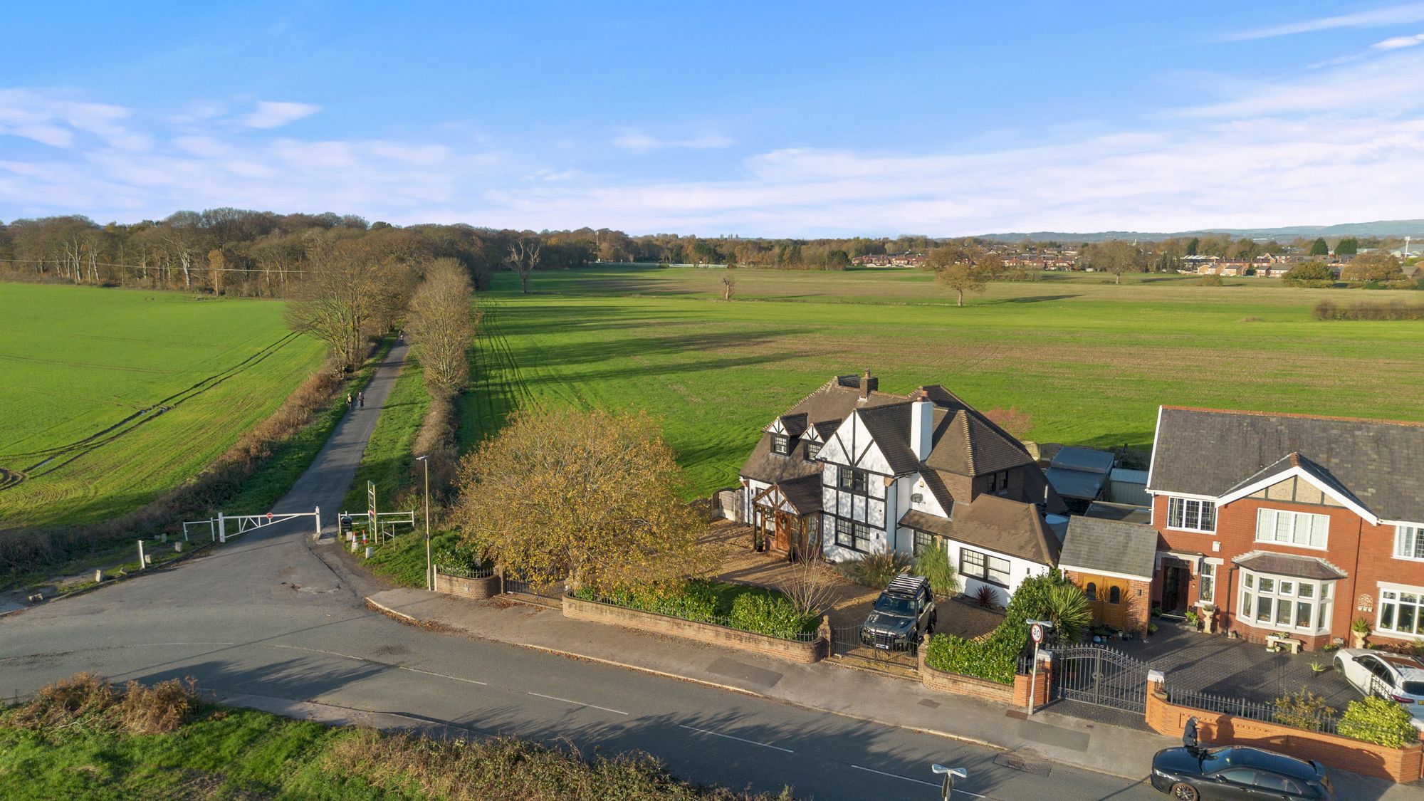 Park Road, Golborne, WA3