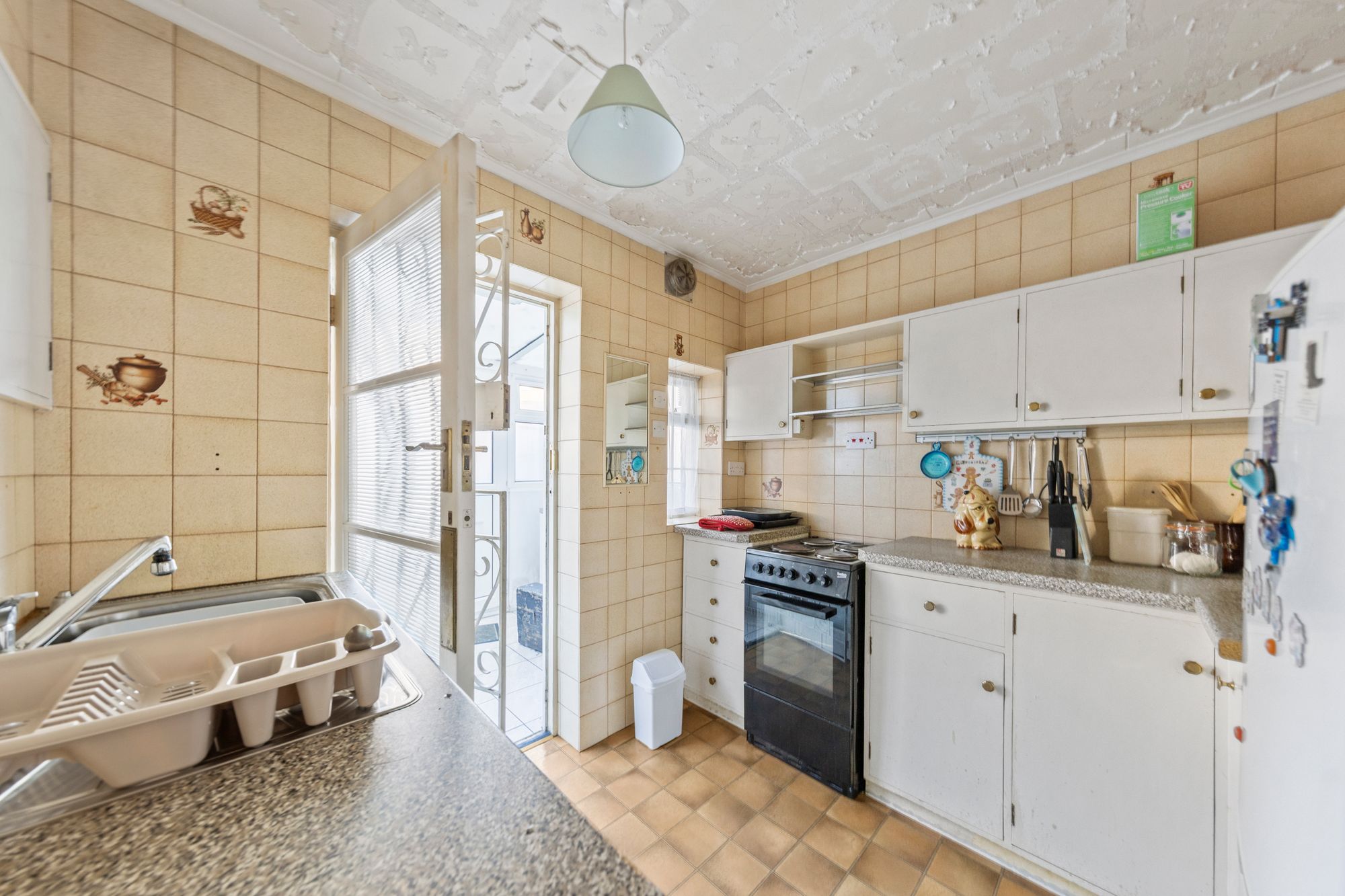 Whitefield Avenue, Newton-Le-Willows