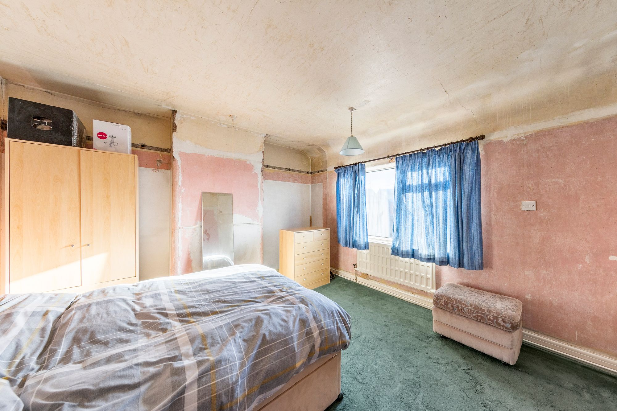 Whitefield Avenue, Newton-Le-Willows