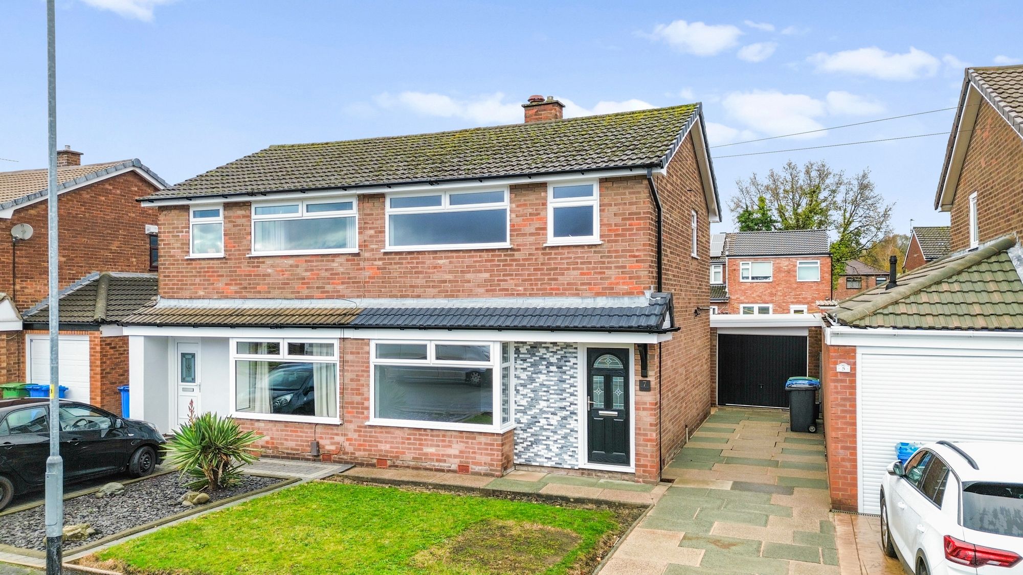 Chapel Cross Road, Fearnhead, WA2