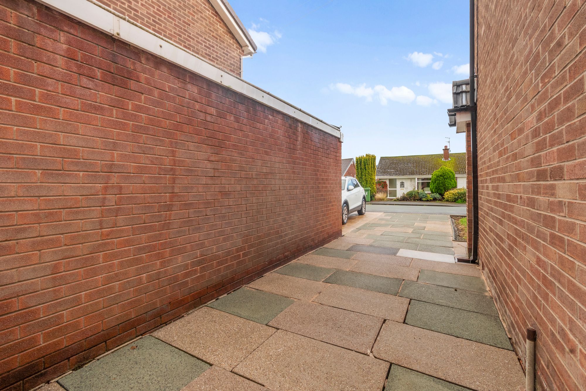 Chapel Cross Road, Fearnhead, WA2