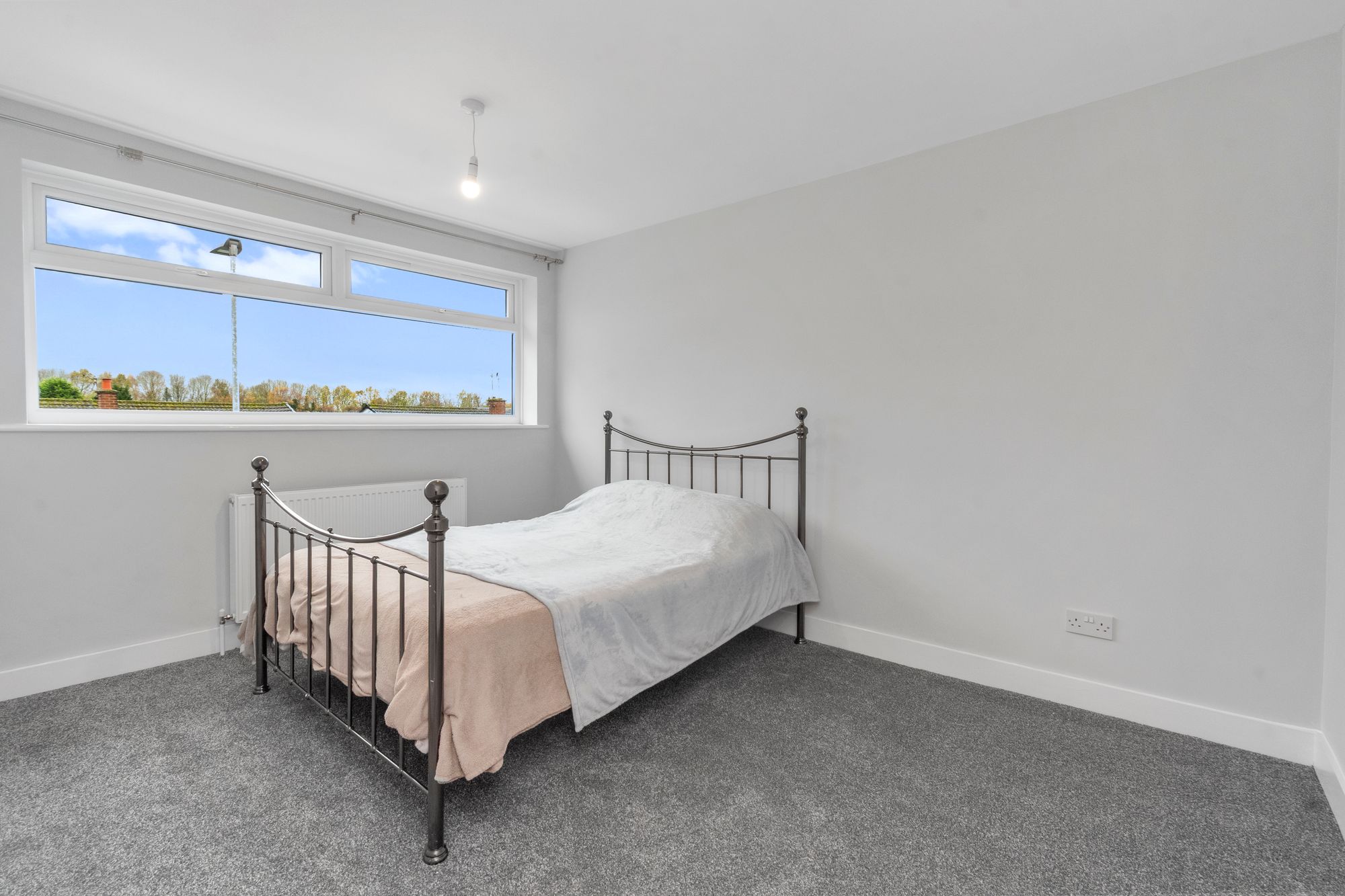 Chapel Cross Road, Fearnhead, WA2