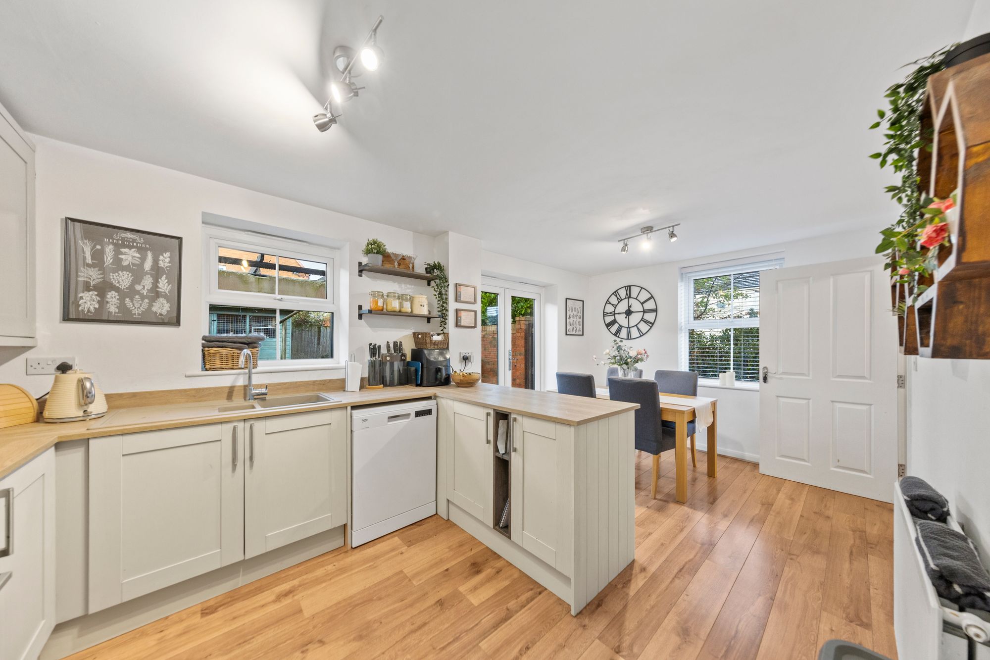 Laurel Avenue, Newton-Le-Willows