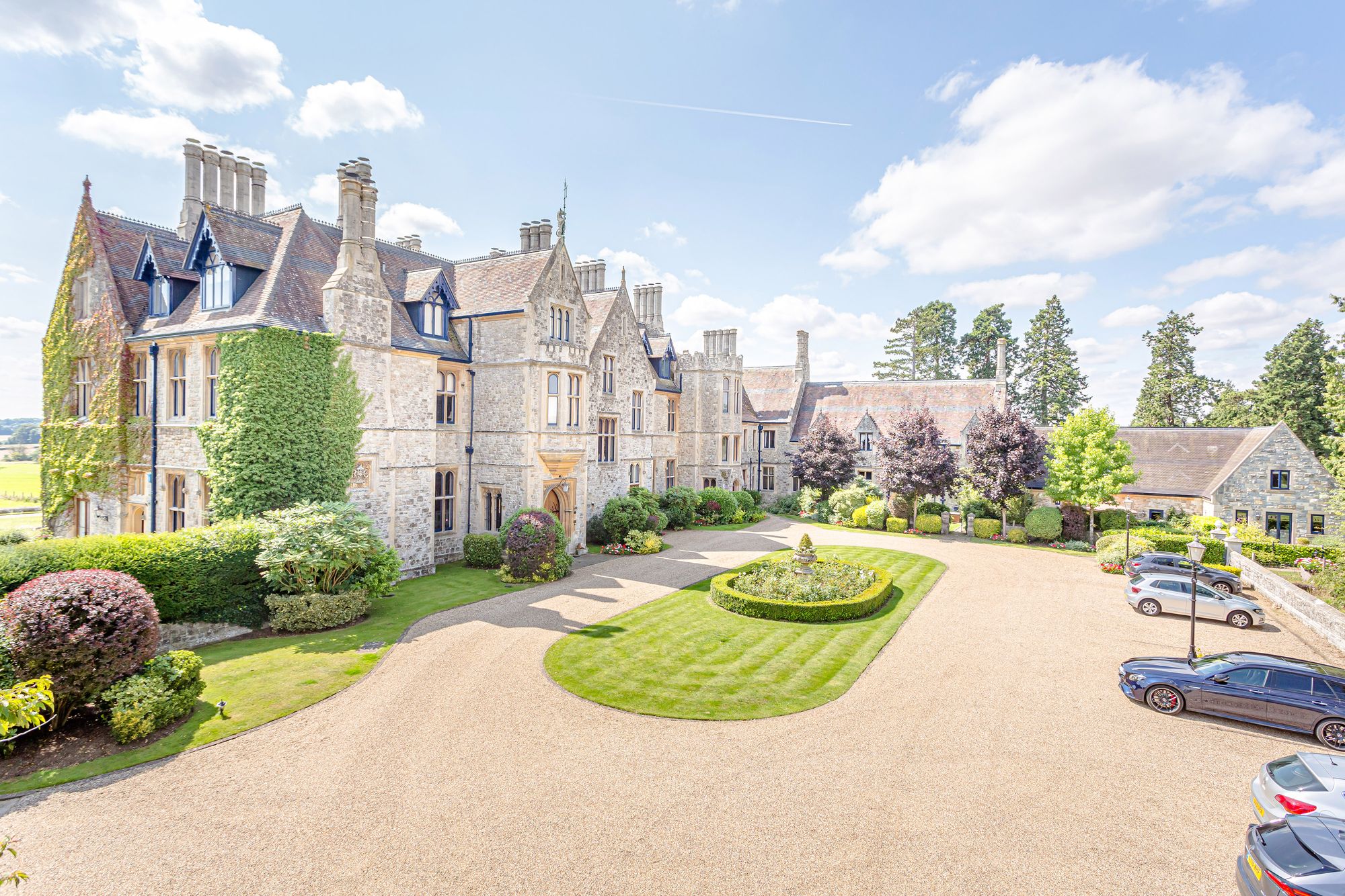 Hassobury, Farnham, CM23