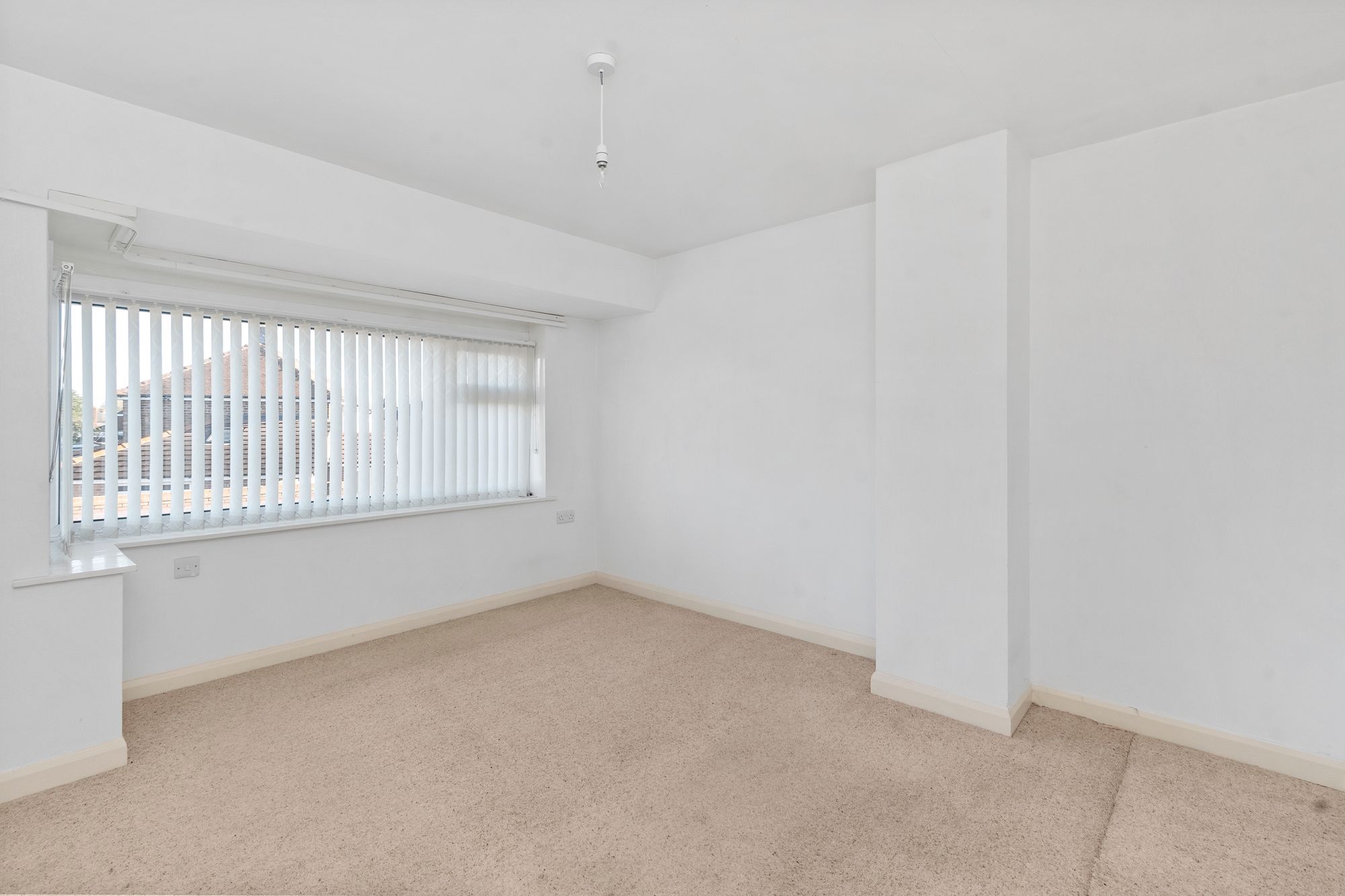 Barnes Avenue, Fearnhead, WA2