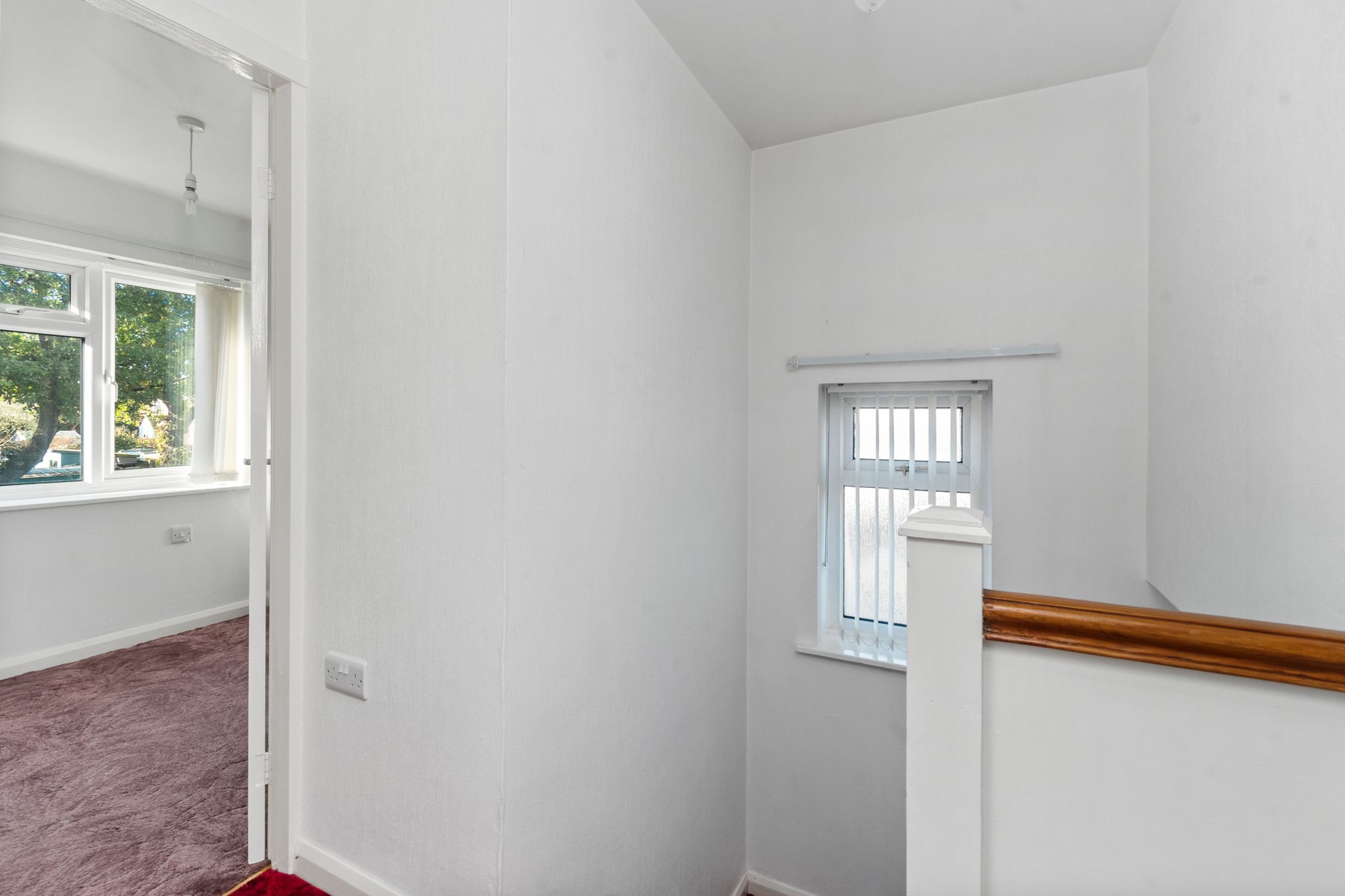 Barnes Avenue, Fearnhead, WA2