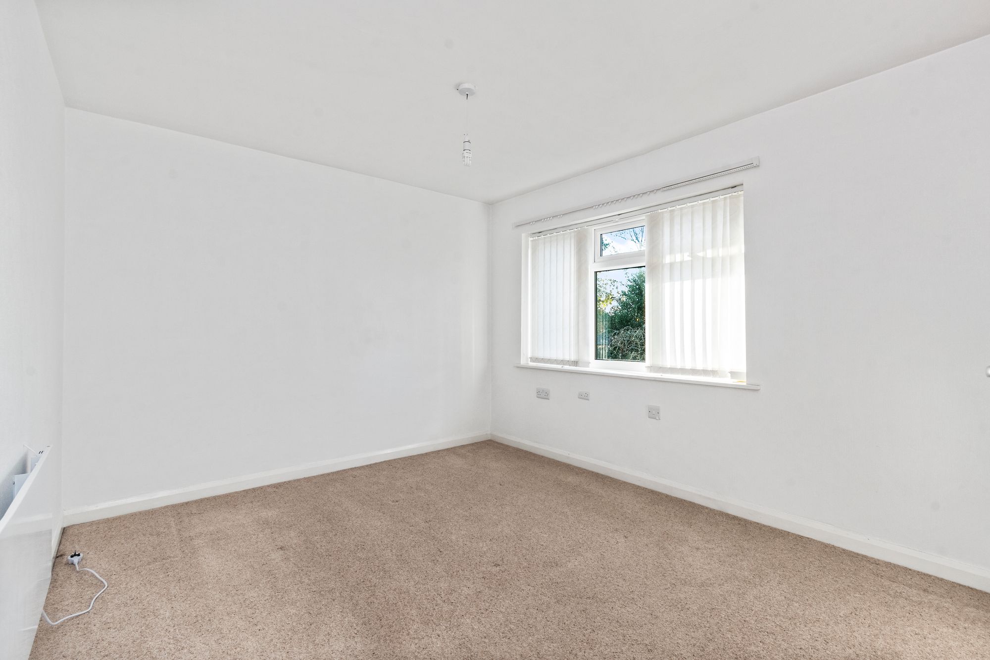 Barnes Avenue, Fearnhead, WA2