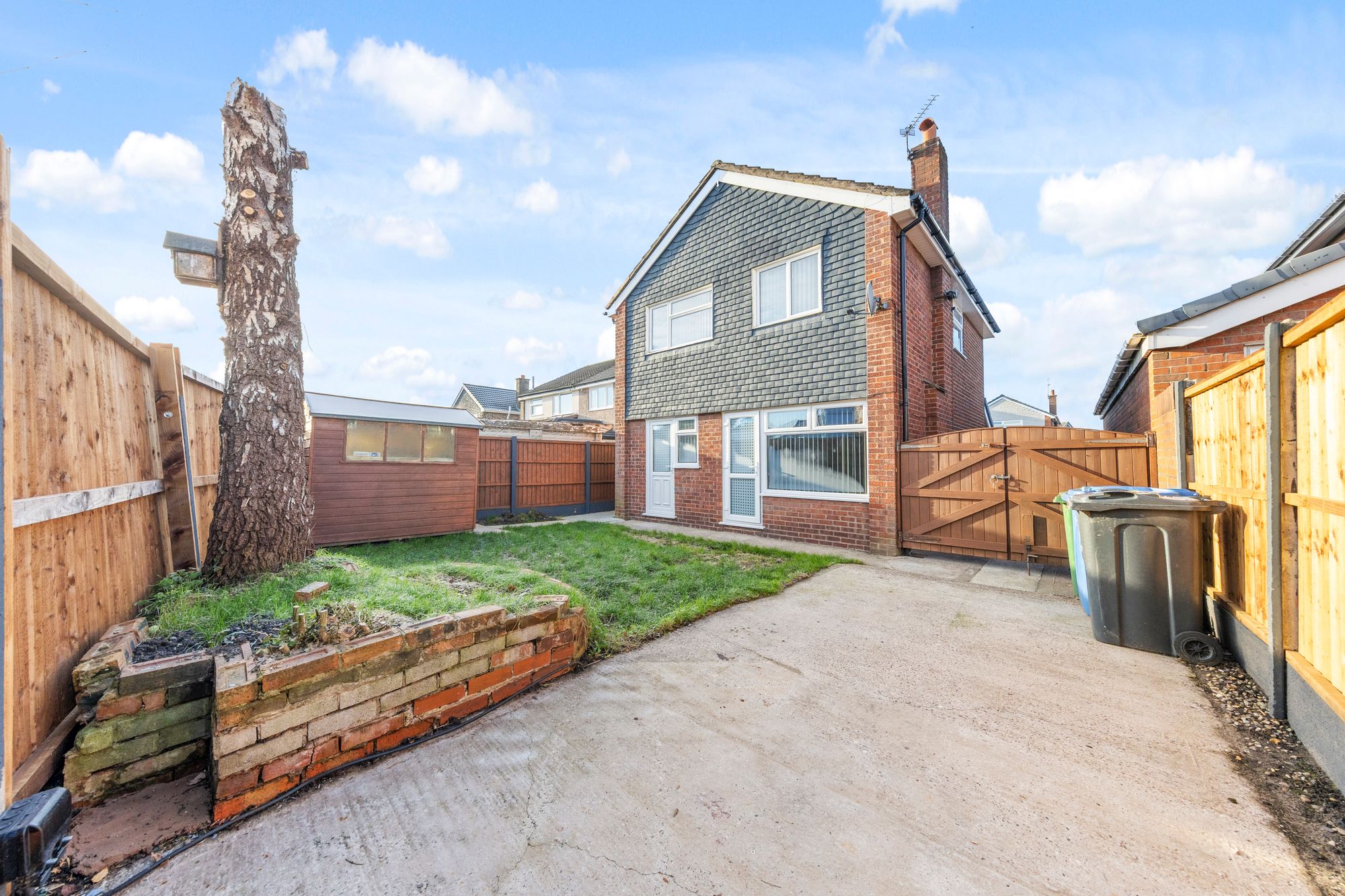 Wroxham Road, Great Sankey, WA5