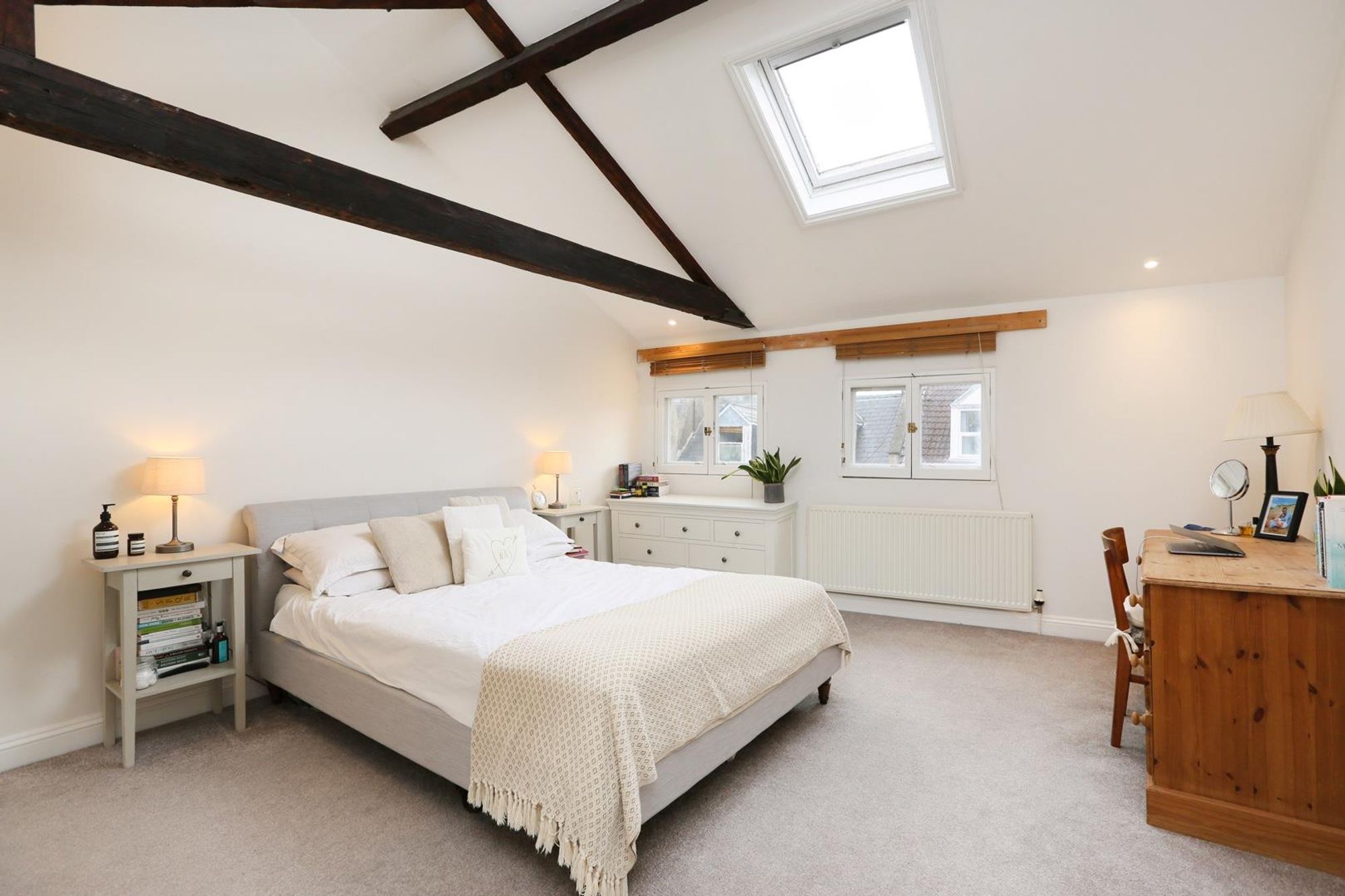 Flat 8, Greville House, 14 Saville Place, Bristol. BS8 4EJ