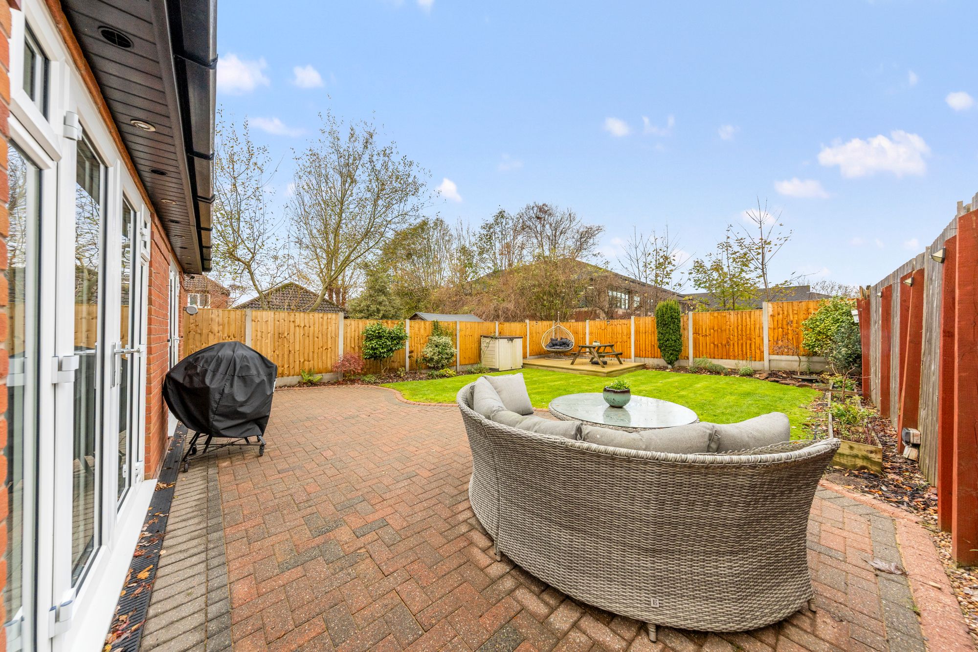 Cross Lane South, Warrington