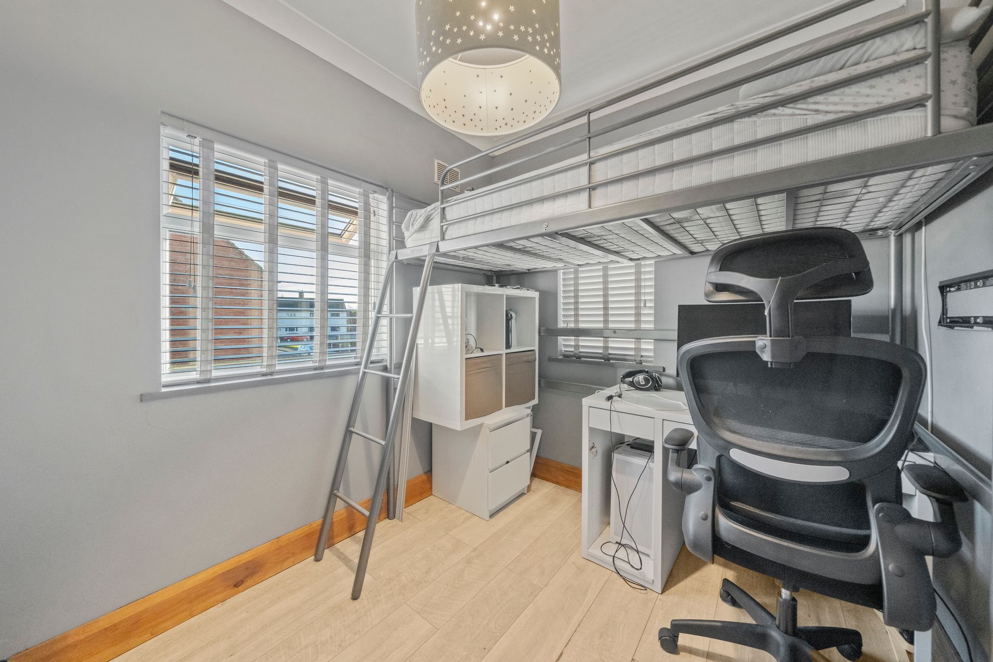 Hazel Grove, Warrington