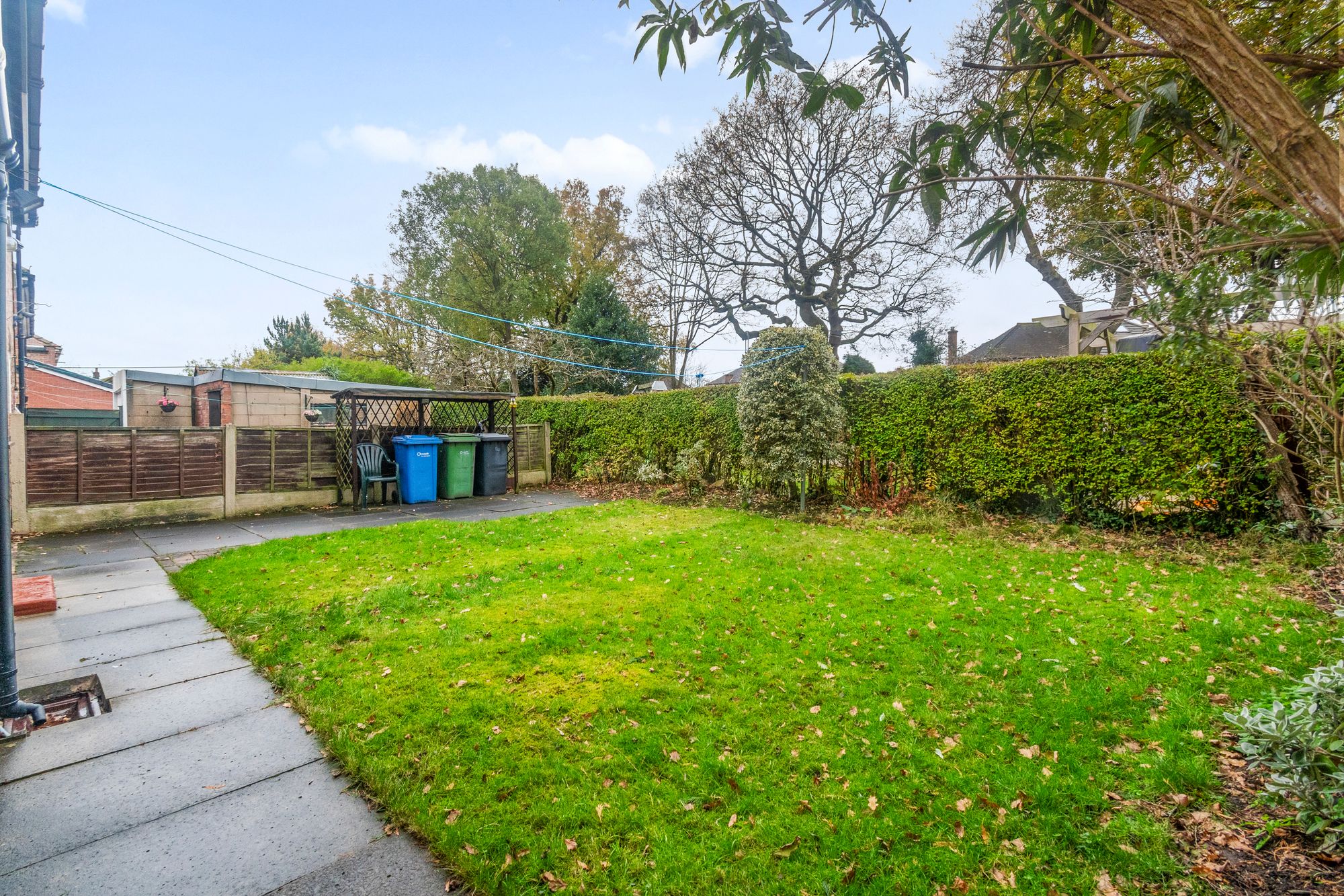 Barnes Avenue, Fearnhead, WA2