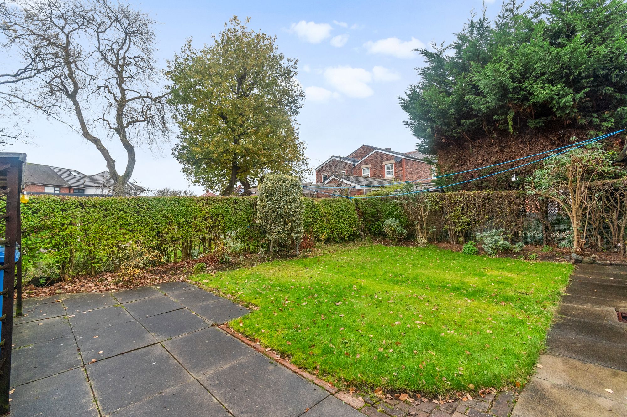 Barnes Avenue, Fearnhead, WA2