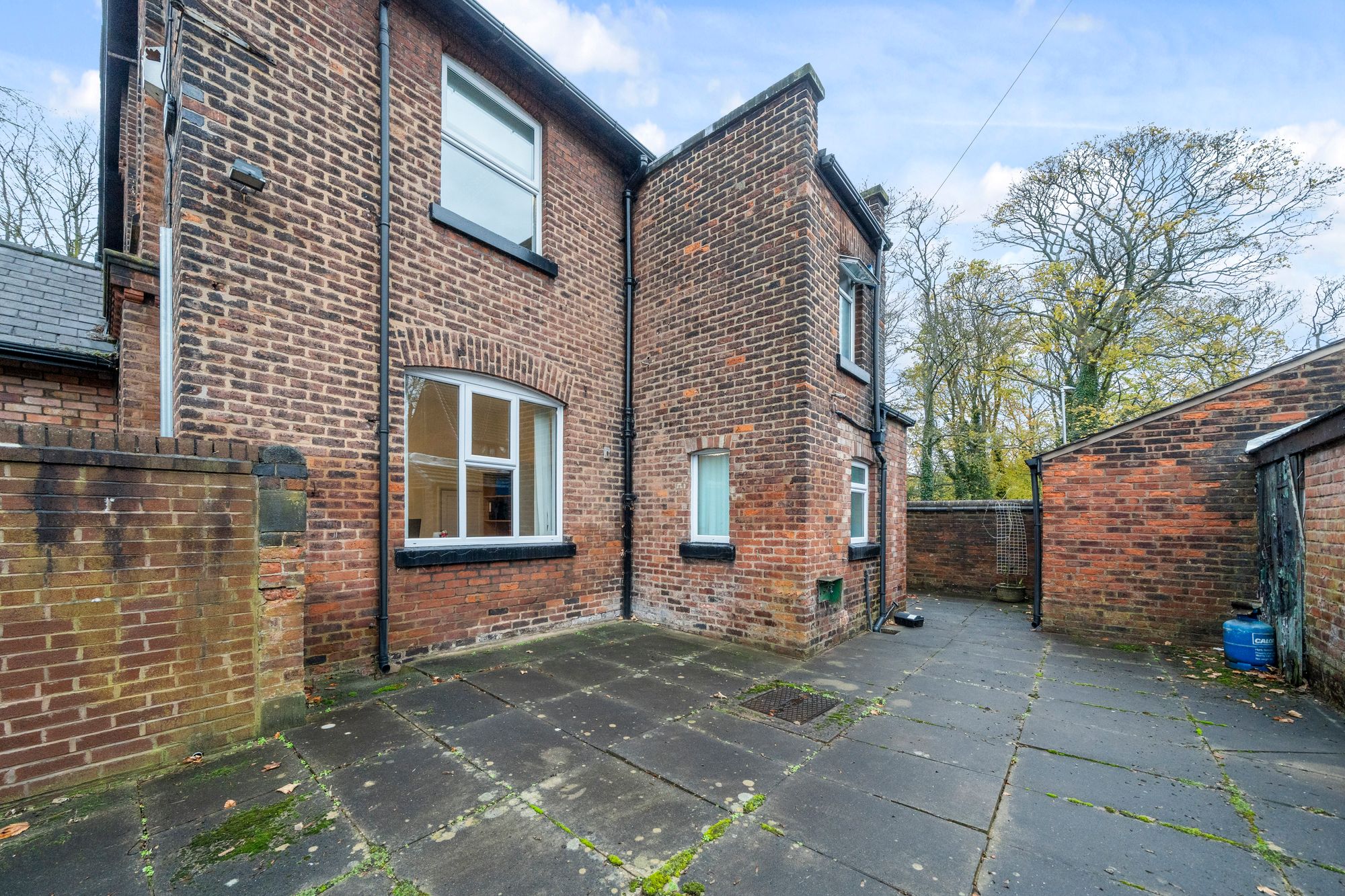 Willow Bank, Newton-Le-Willows, WA12