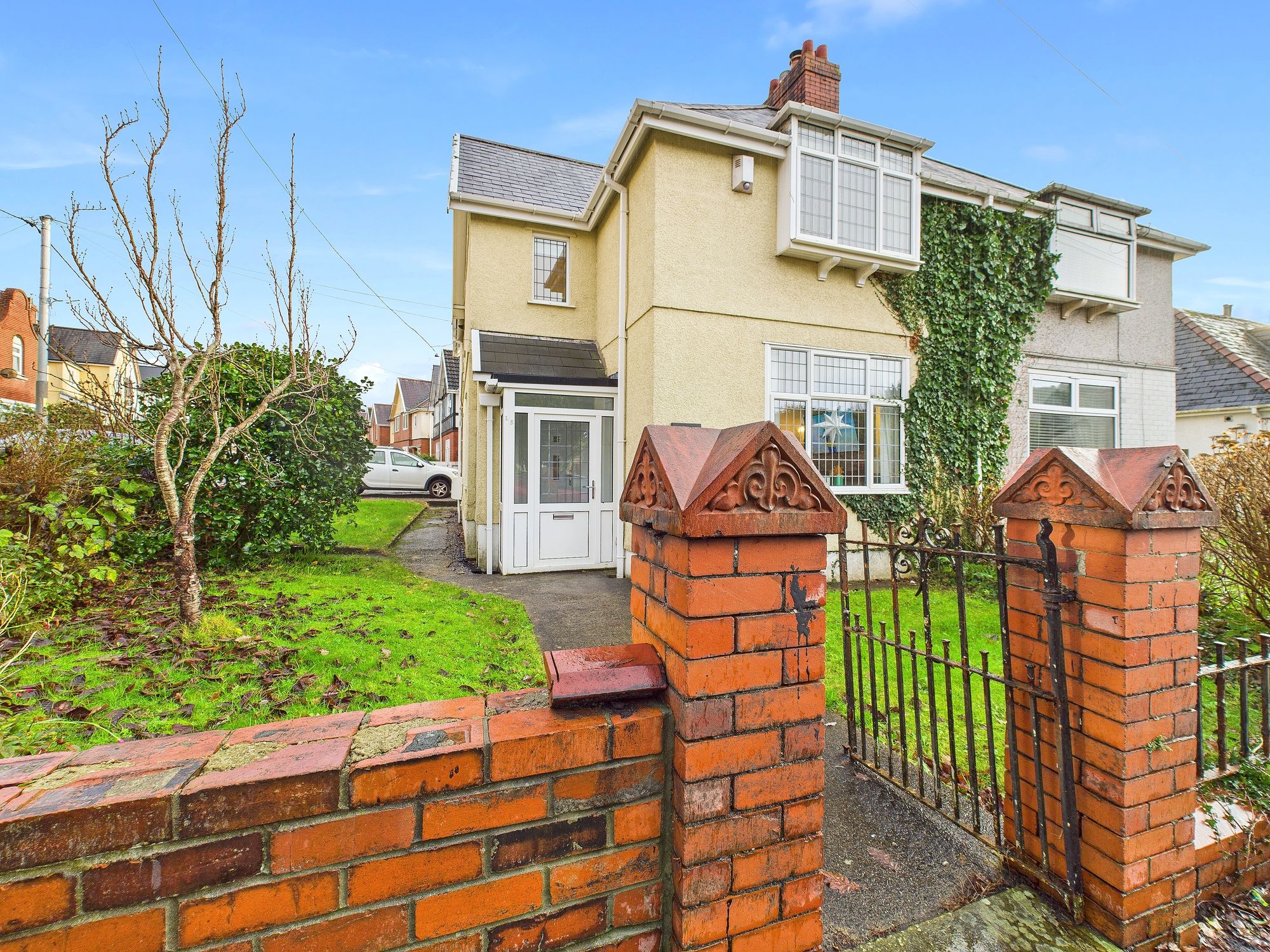 Carlton Road, Clydach, SA6