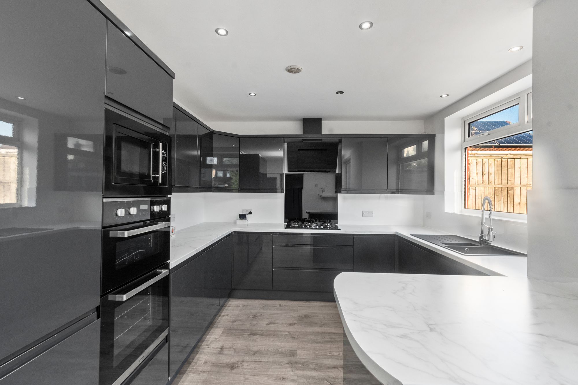 St. Georges Avenue, Windle, WA10