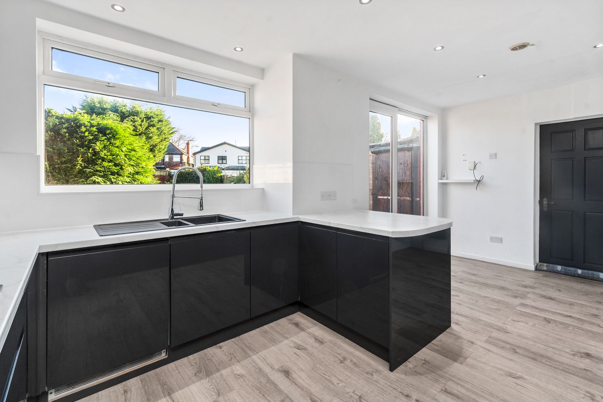 St. Georges Avenue, Windle, WA10