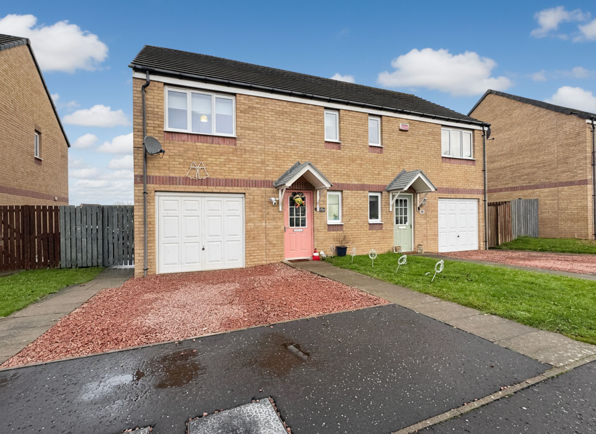 100 Collie Wynd, Cambuslang