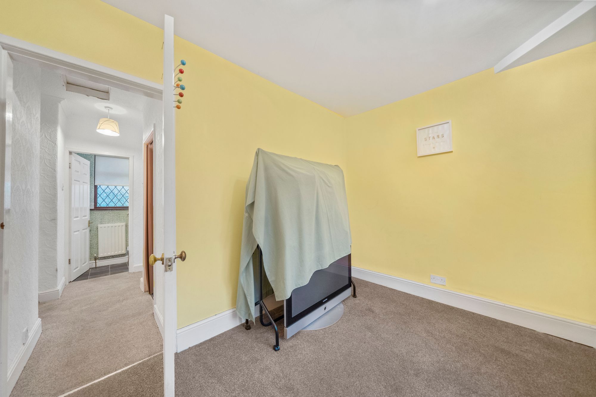 Pine Avenue, Newton-Le-Willows, WA12