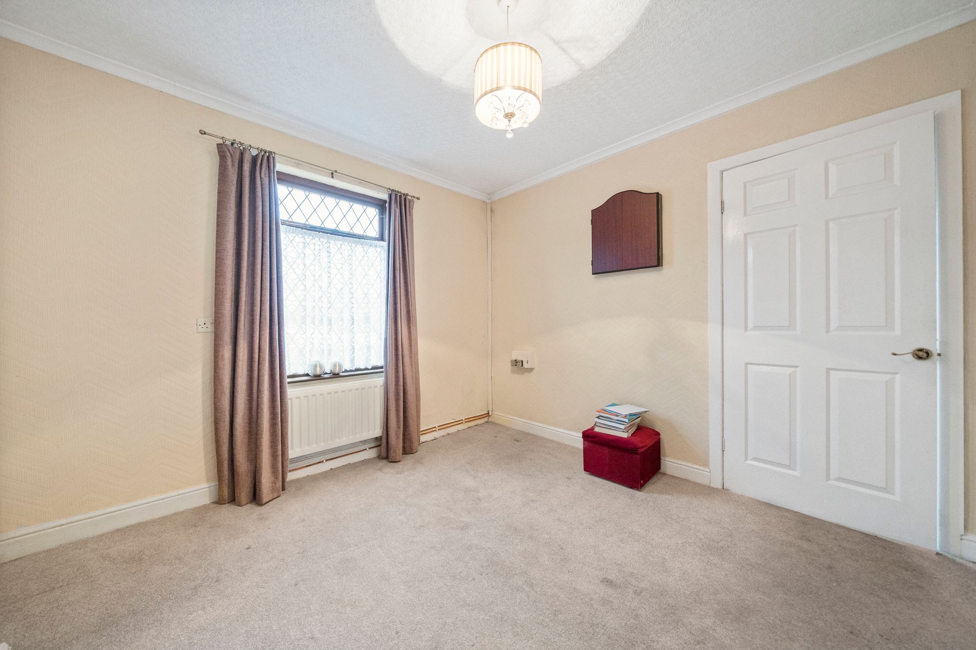 Pine Avenue, Newton-Le-Willows, WA12