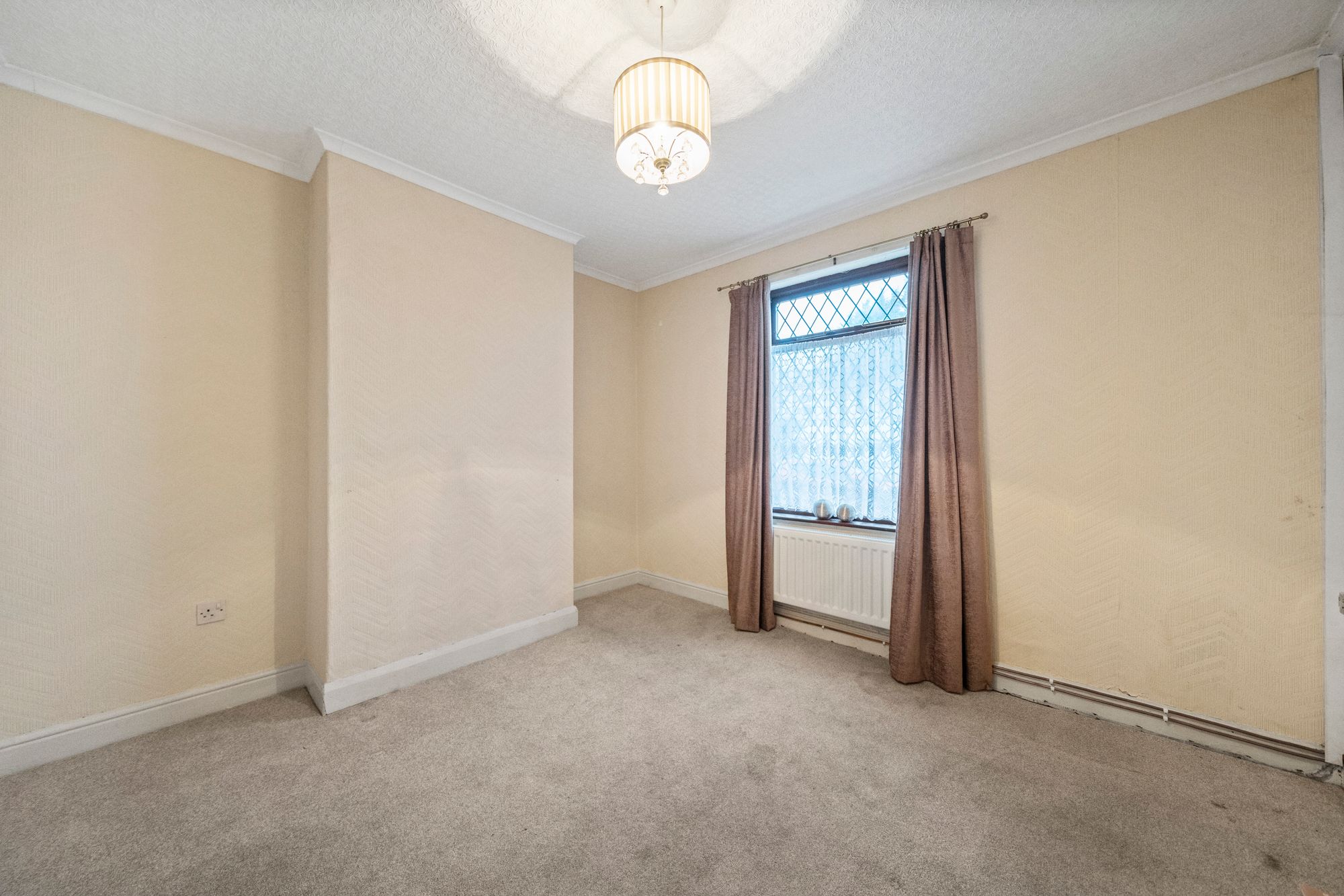 Pine Avenue, Newton-Le-Willows, WA12