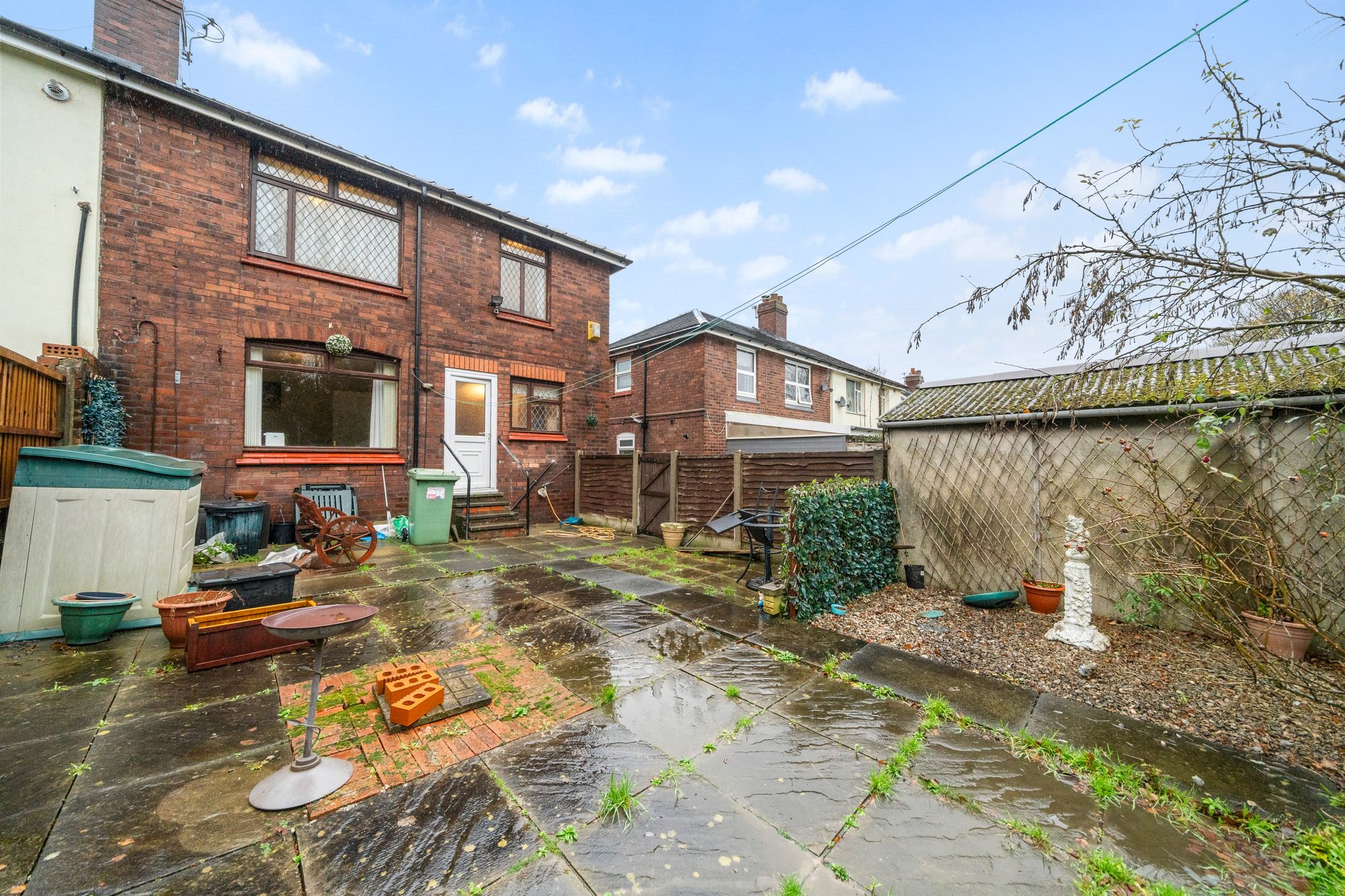 Pine Avenue, Newton-Le-Willows, WA12