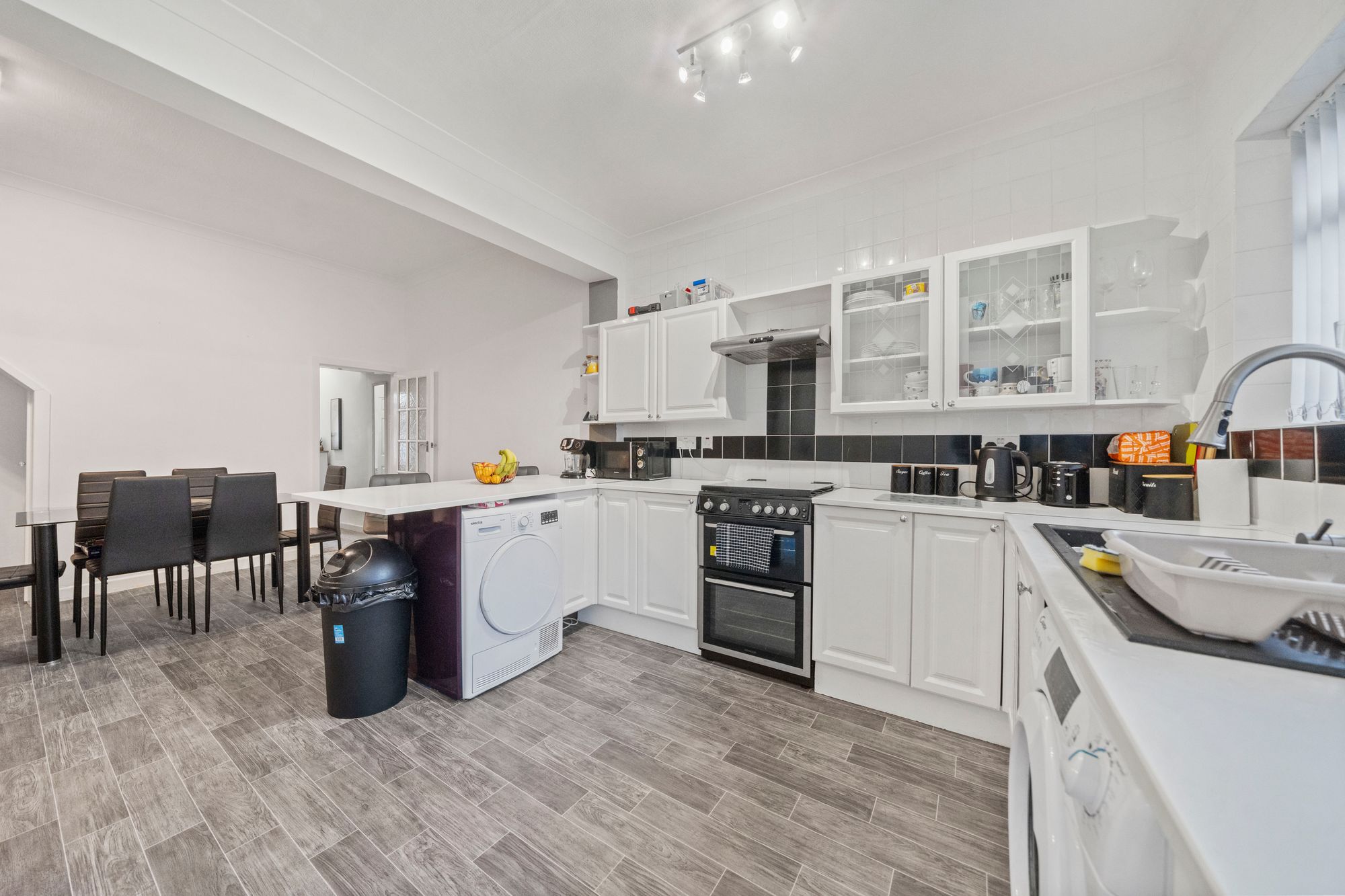 St. Helens Road, Leigh, WN7